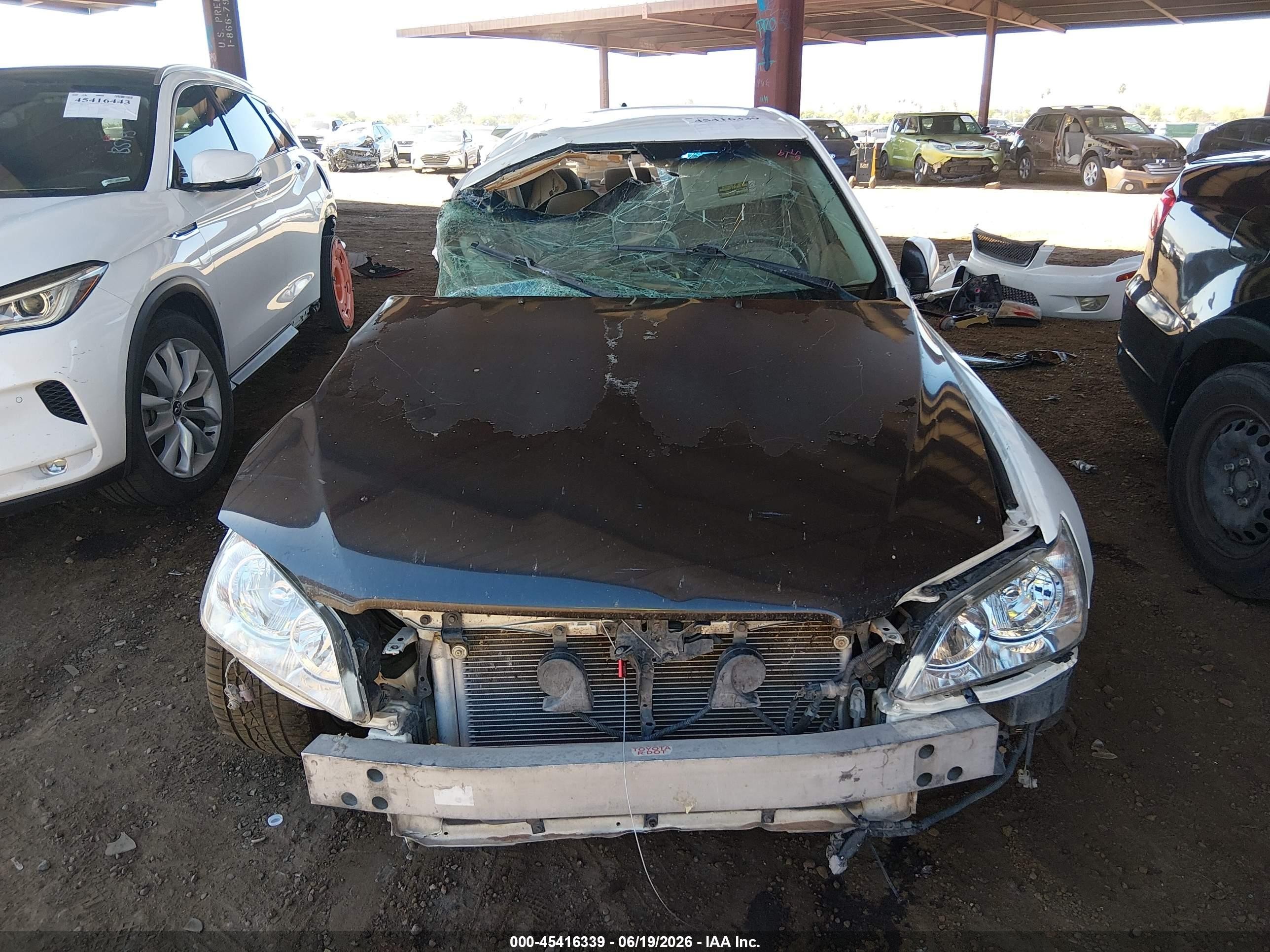 2002 Lexus Is 300 Base W/5-speed Manual White vin: JTHBD192120045196