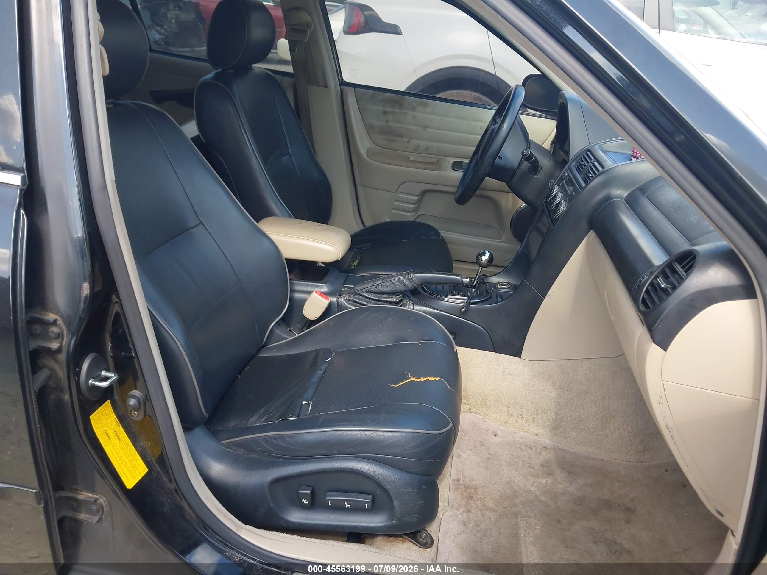 2002 Lexus Is 300 Black vin: JTHBD192120046008