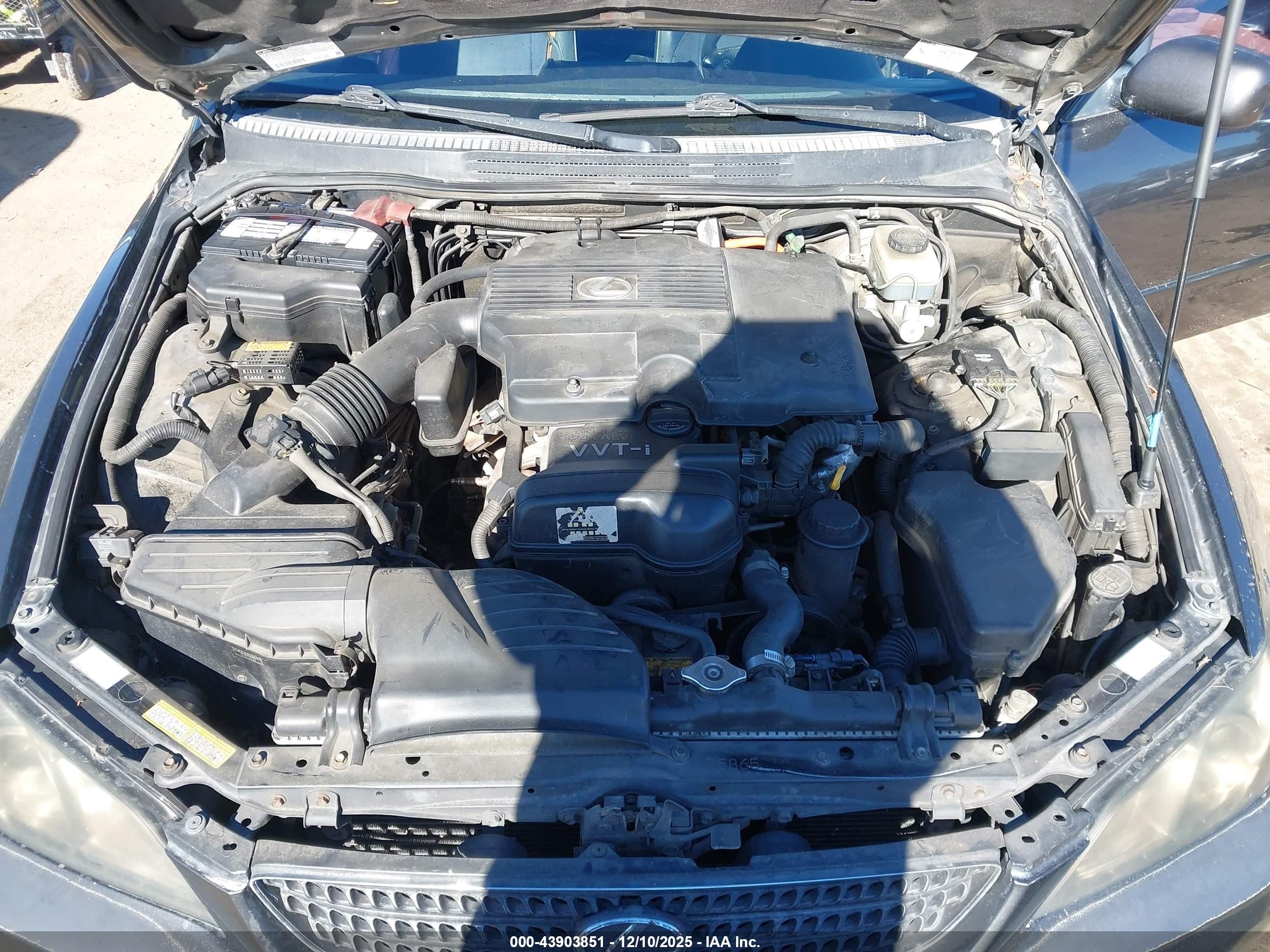 2003 Lexus Is 300   Gray vin: JTHBD192130073615