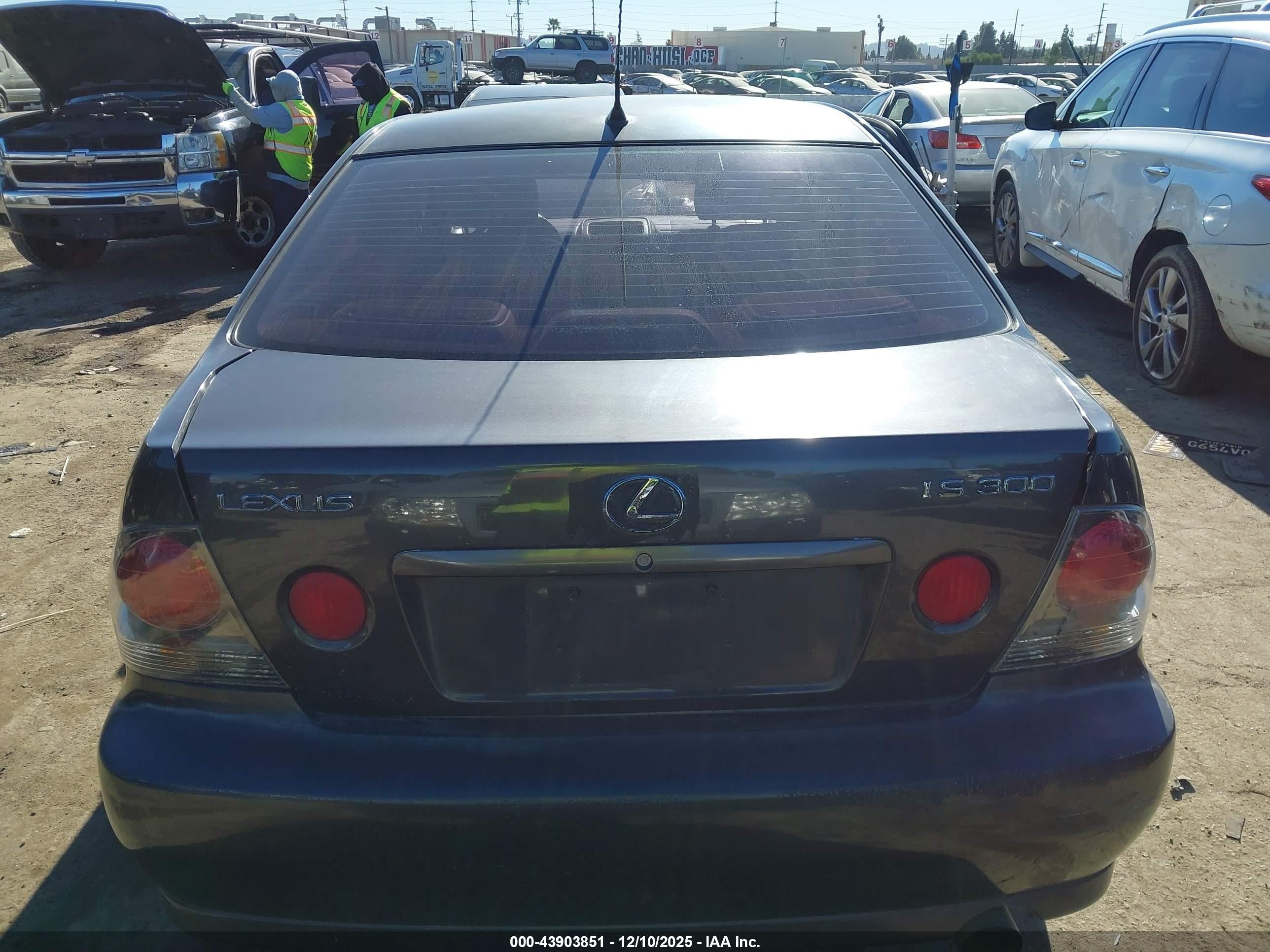 2003 Lexus Is 300   Gray vin: JTHBD192130073615