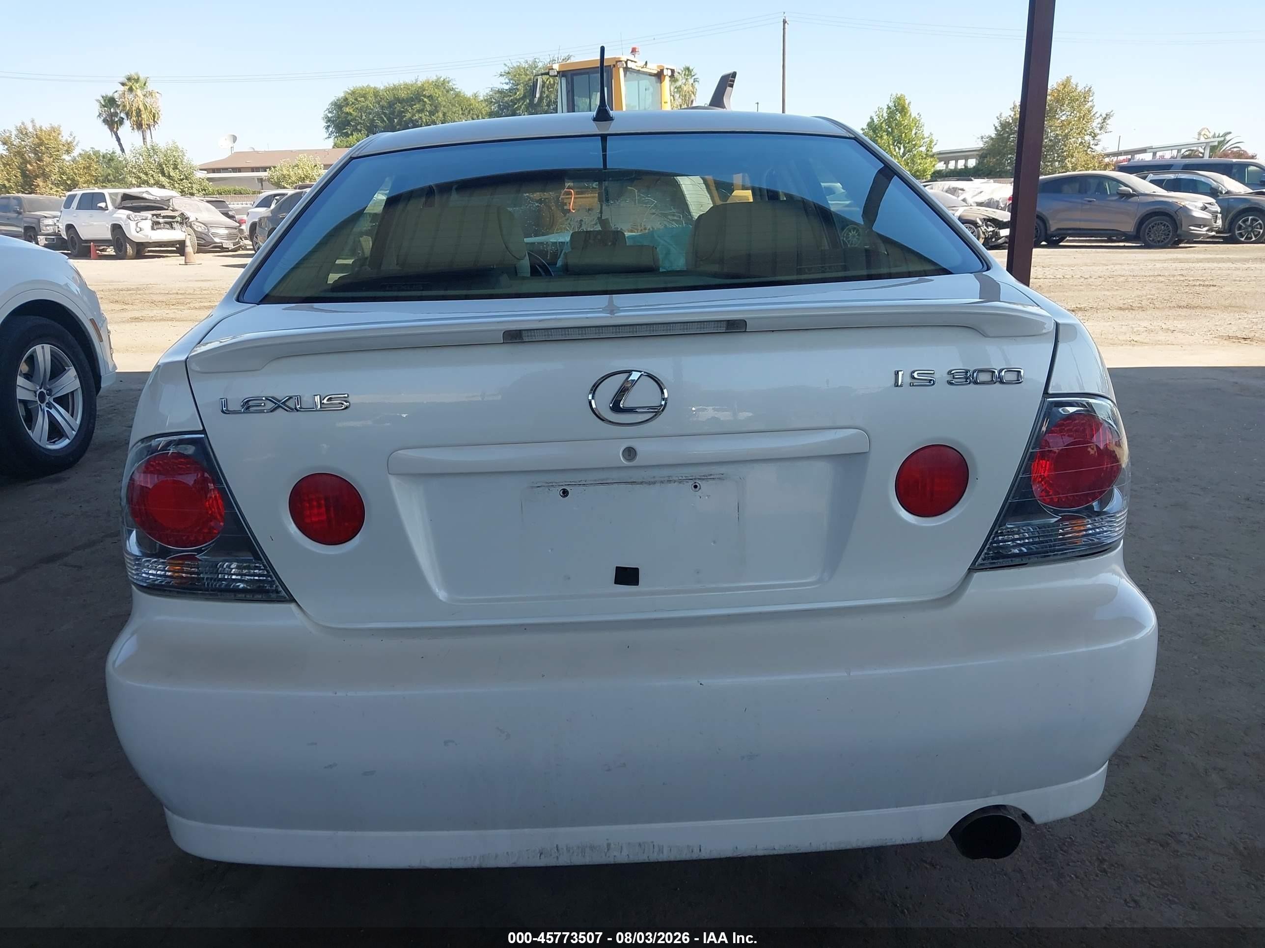 2004 Lexus Is 300   White vin: JTHBD192140087337
