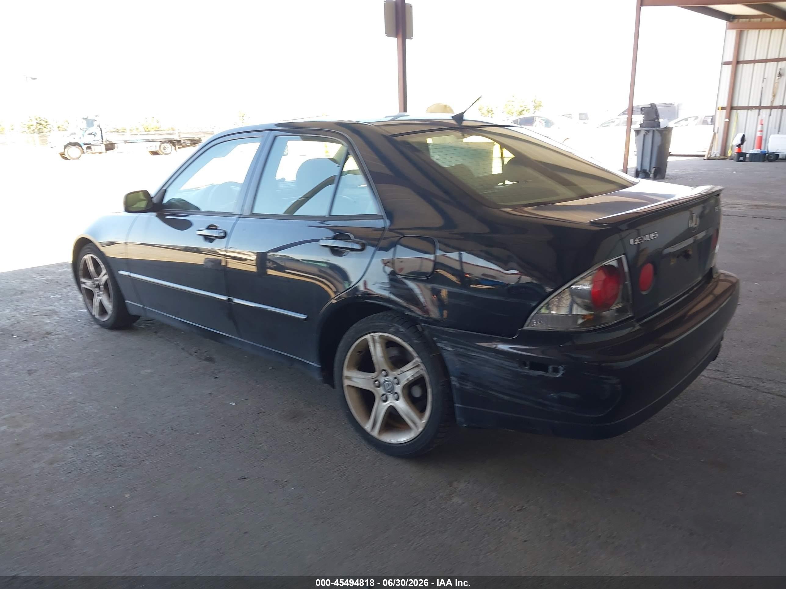 2005 Lexus Is 300   Черный vin: JTHBD192150100038