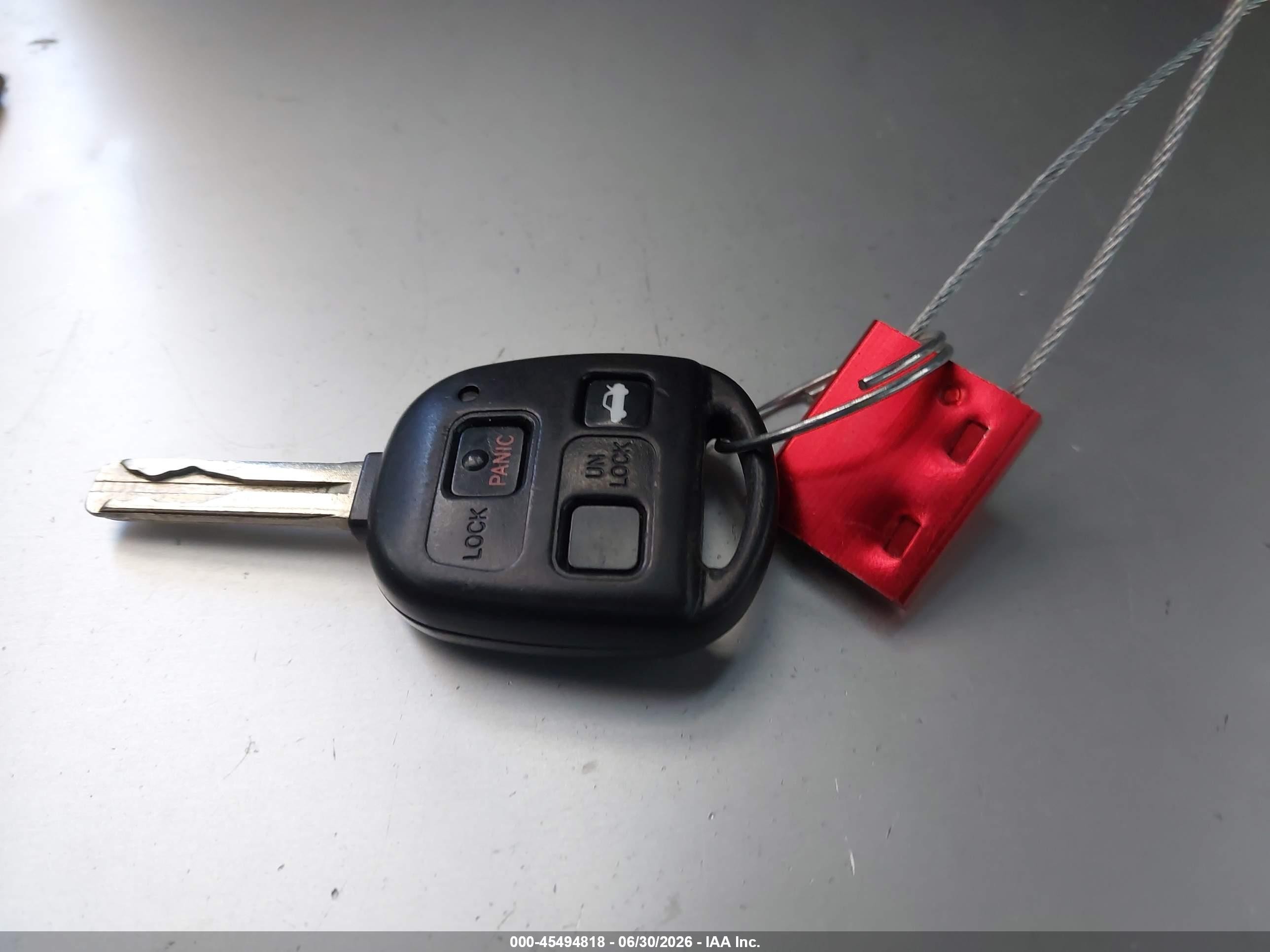 2005 Lexus Is 300   Черный vin: JTHBD192150100038