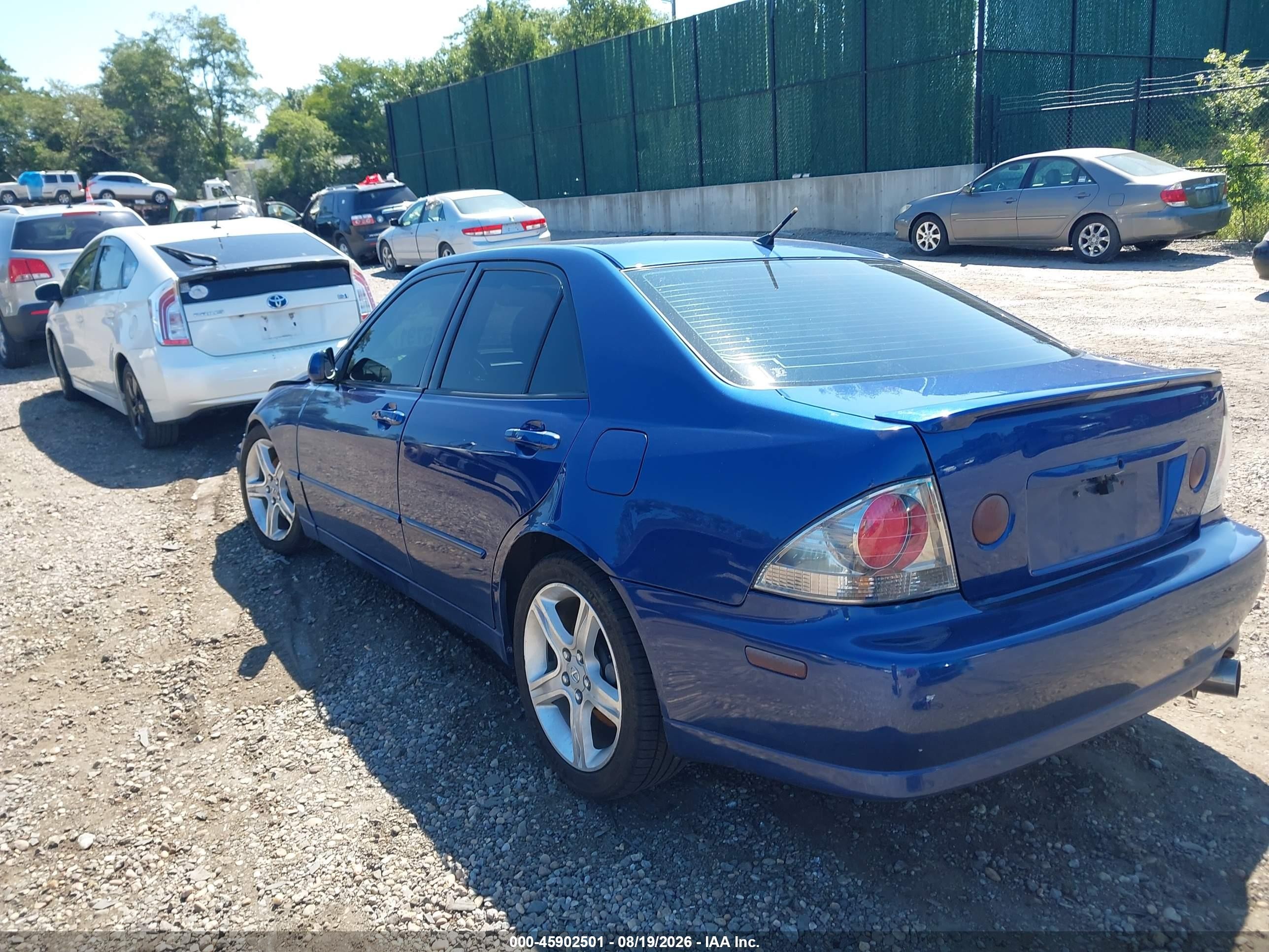 2003 Lexus Is 300 Base W/5-speed Manual Blue vin: JTHBD192230076832