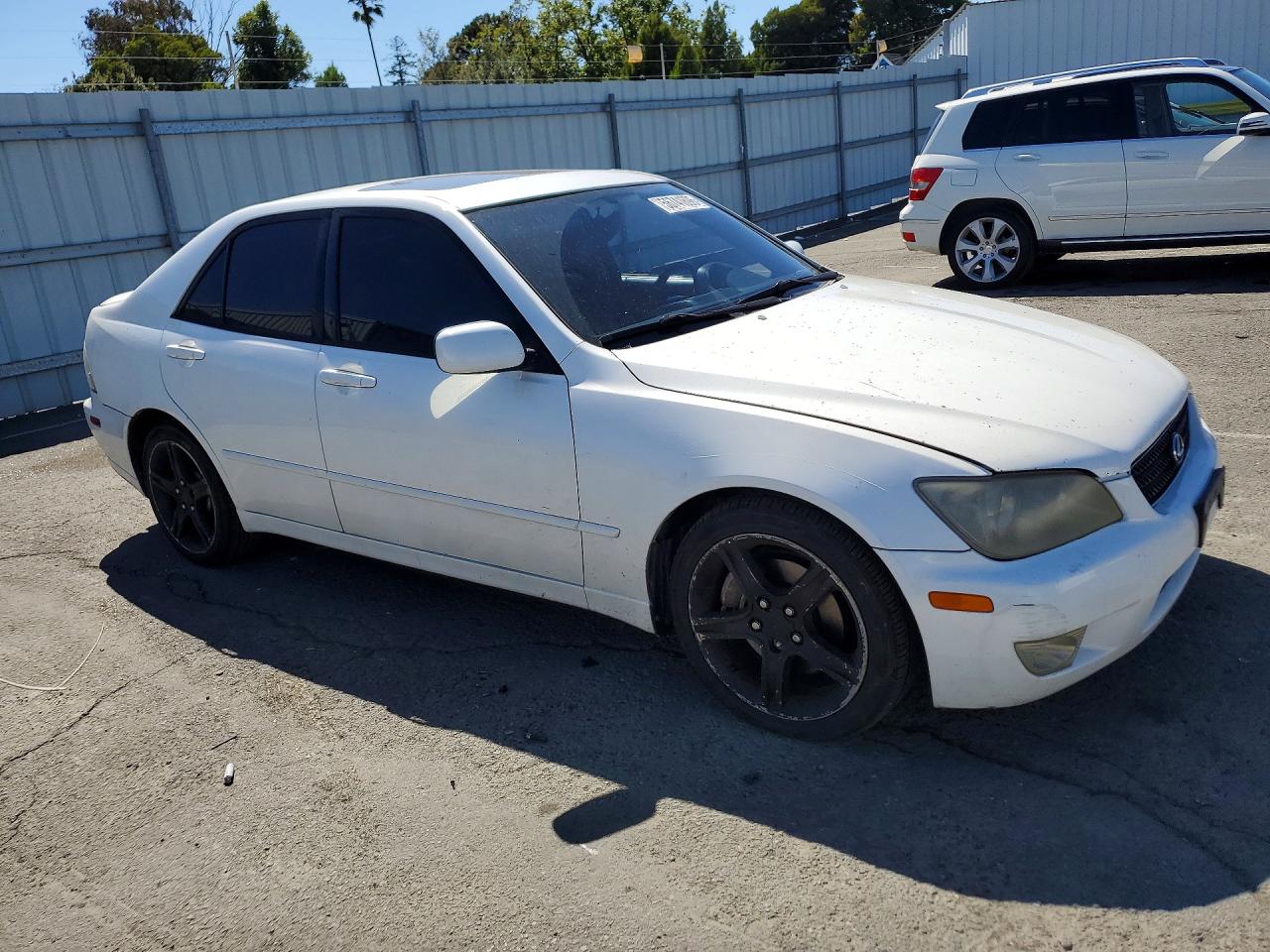 2004 Lexus Is 300 White vin: JTHBD192240082003