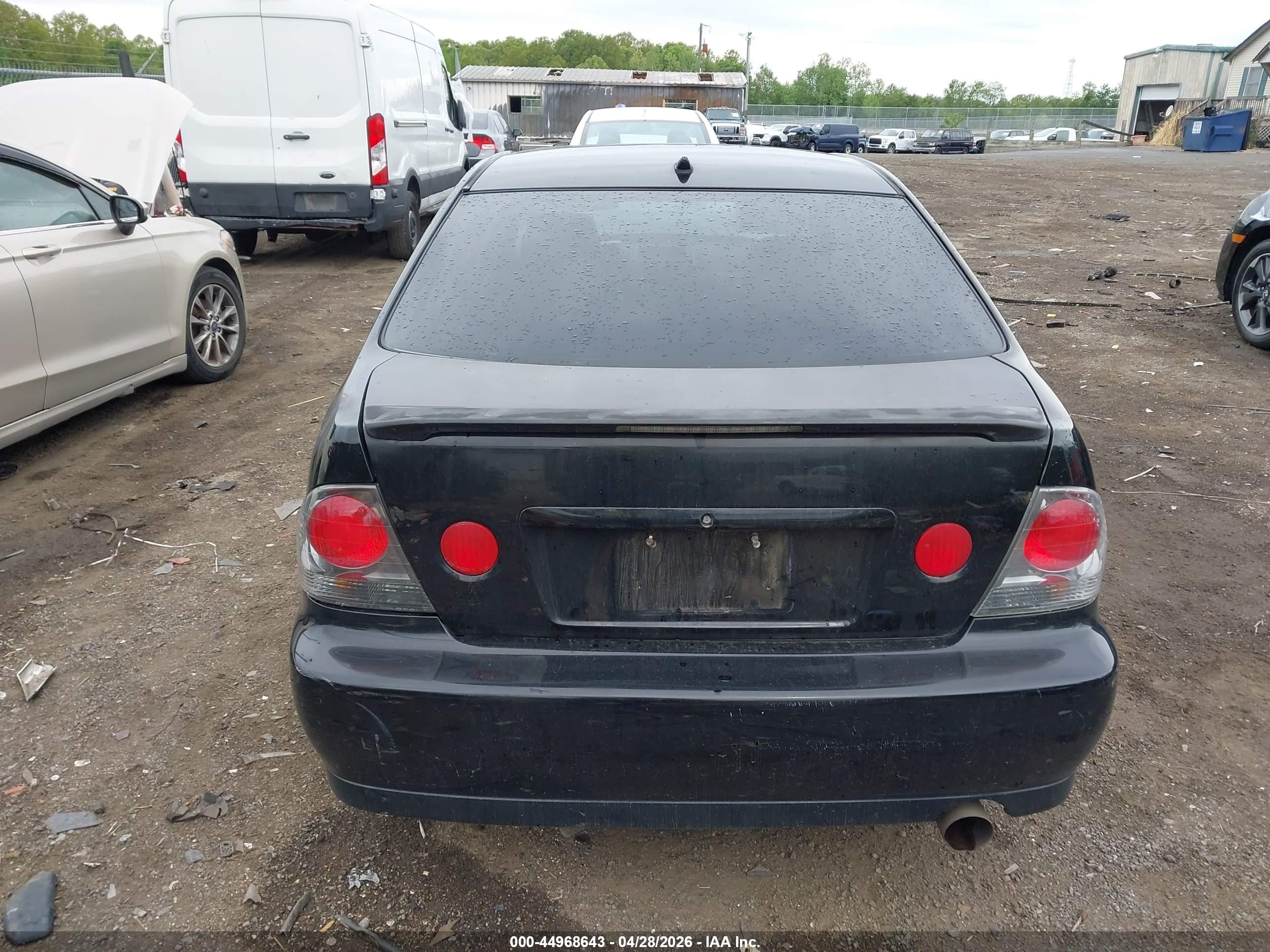2004 Lexus Is 300   Черный vin: JTHBD192240084043
