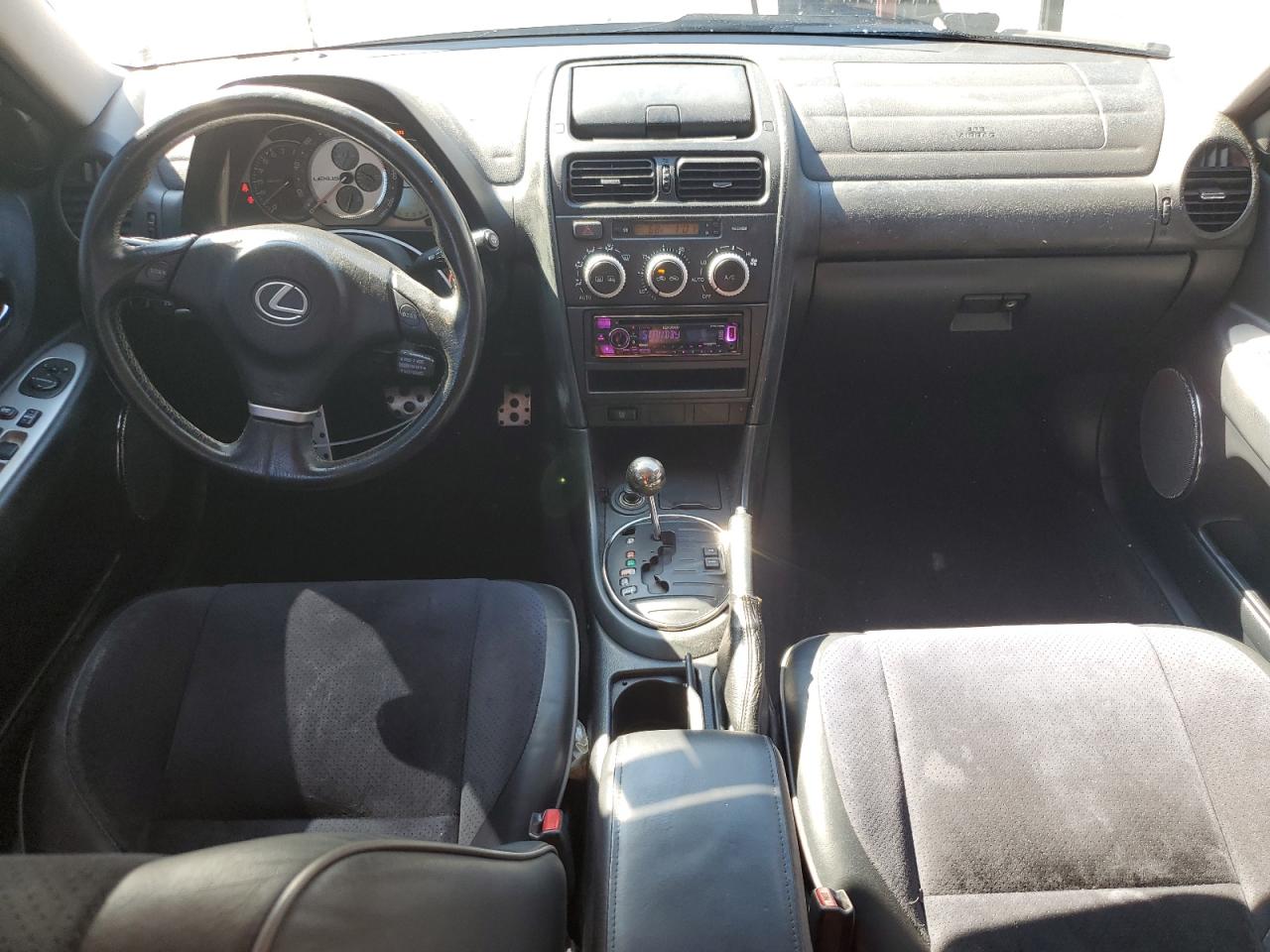2004 Lexus Is 300 Base Серебряный vin: JTHBD192240085869