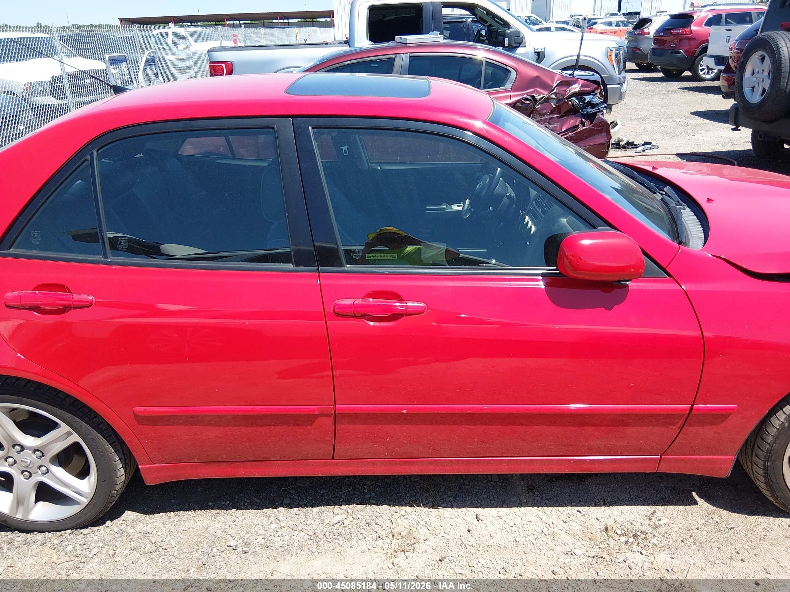 2004 Lexus Is 300   Red vin: JTHBD192340085637