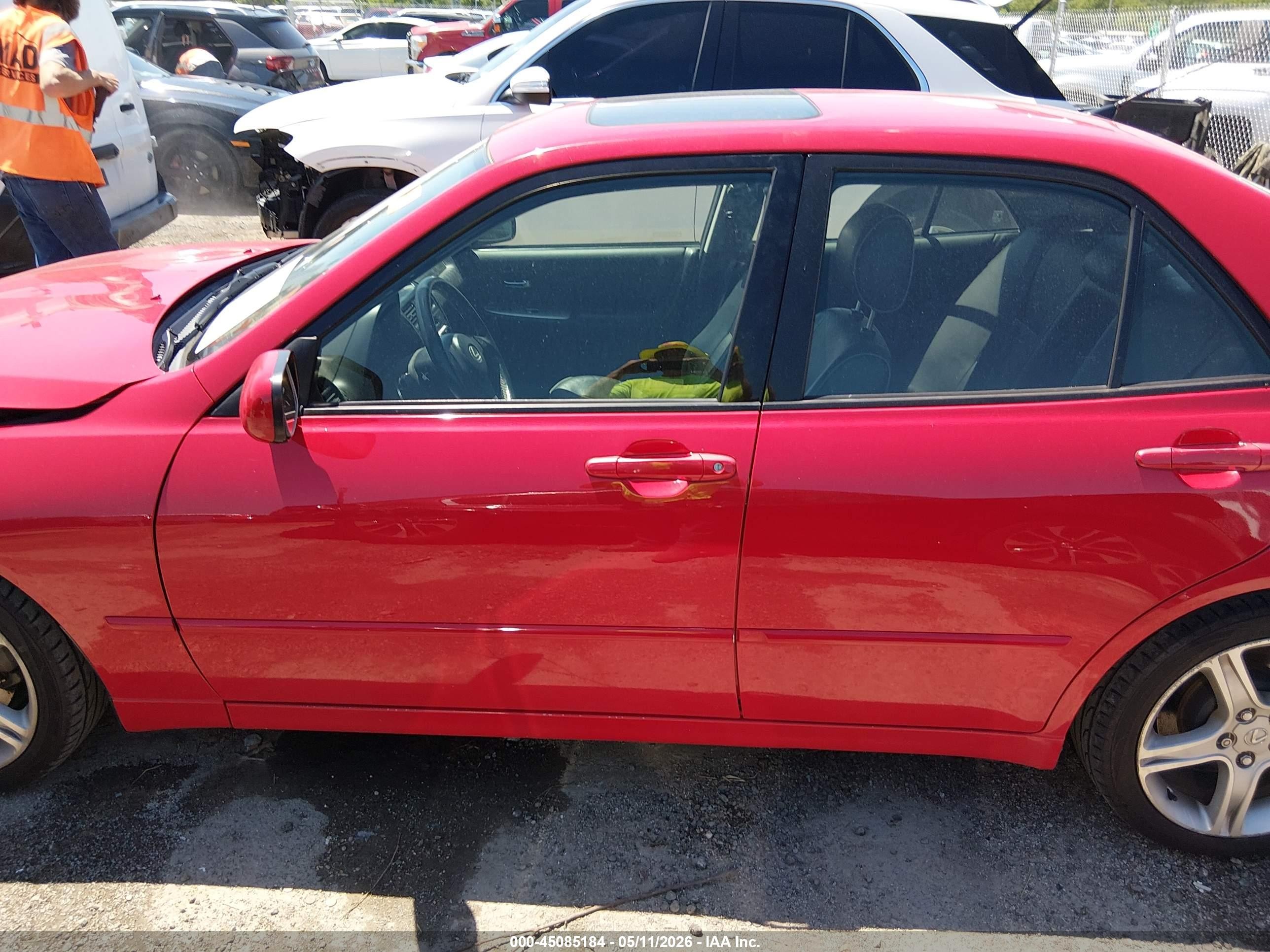 2004 Lexus Is 300   Red vin: JTHBD192340085637