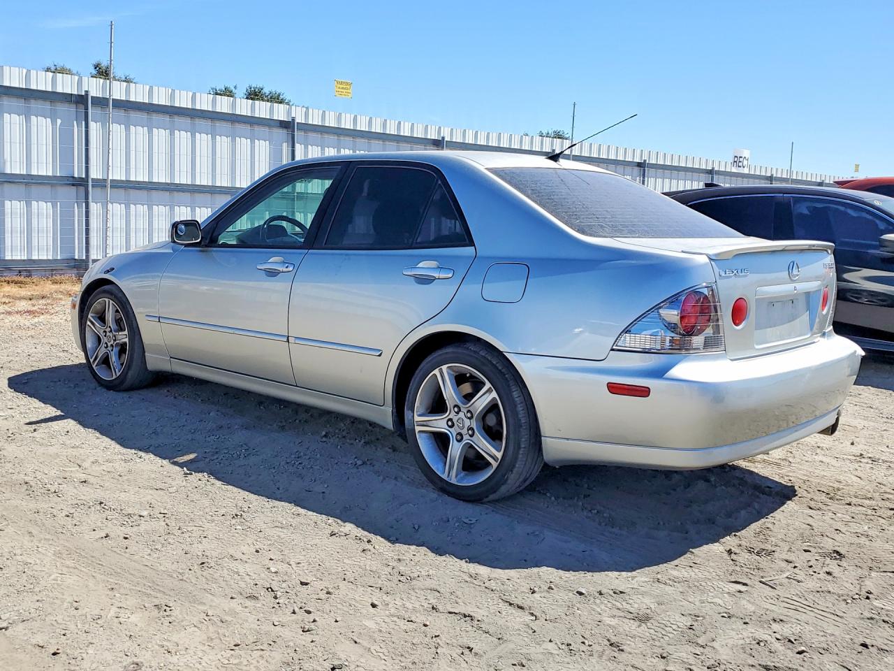 2003 Lexus Is 300 Base Серебряный vin: JTHBD192430078758