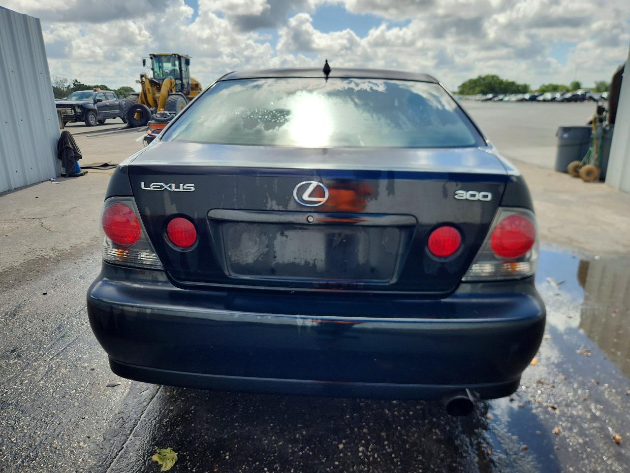 2002 Lexus Is 300 Black vin: JTHBD192520035450