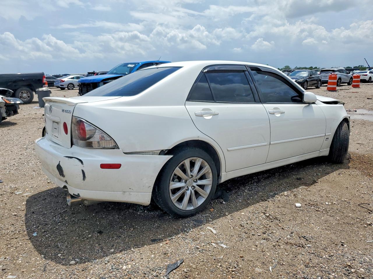2002 Lexus Is 300 White vin: JTHBD192520058064