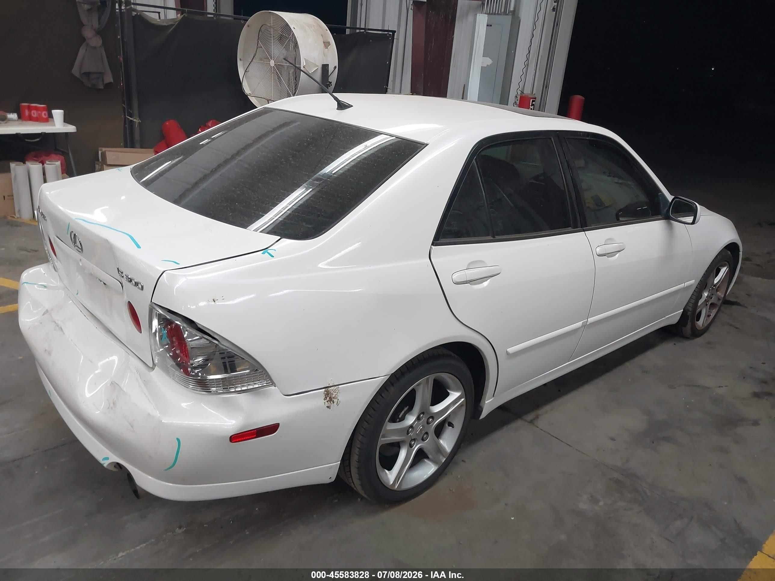 2003 Lexus Is 300   Белый vin: JTHBD192530074038