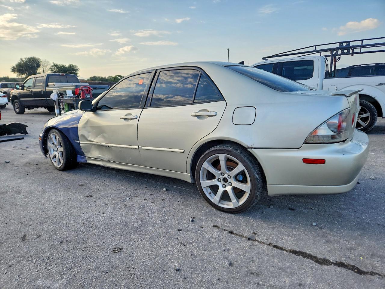 2002 Lexus Is 300 Blue vin: JTHBD192620049048