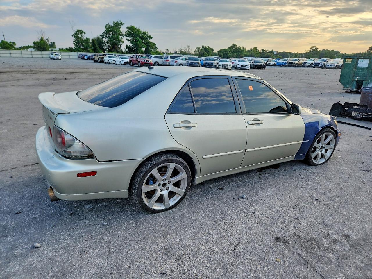 2002 Lexus Is 300 Blue vin: JTHBD192620049048