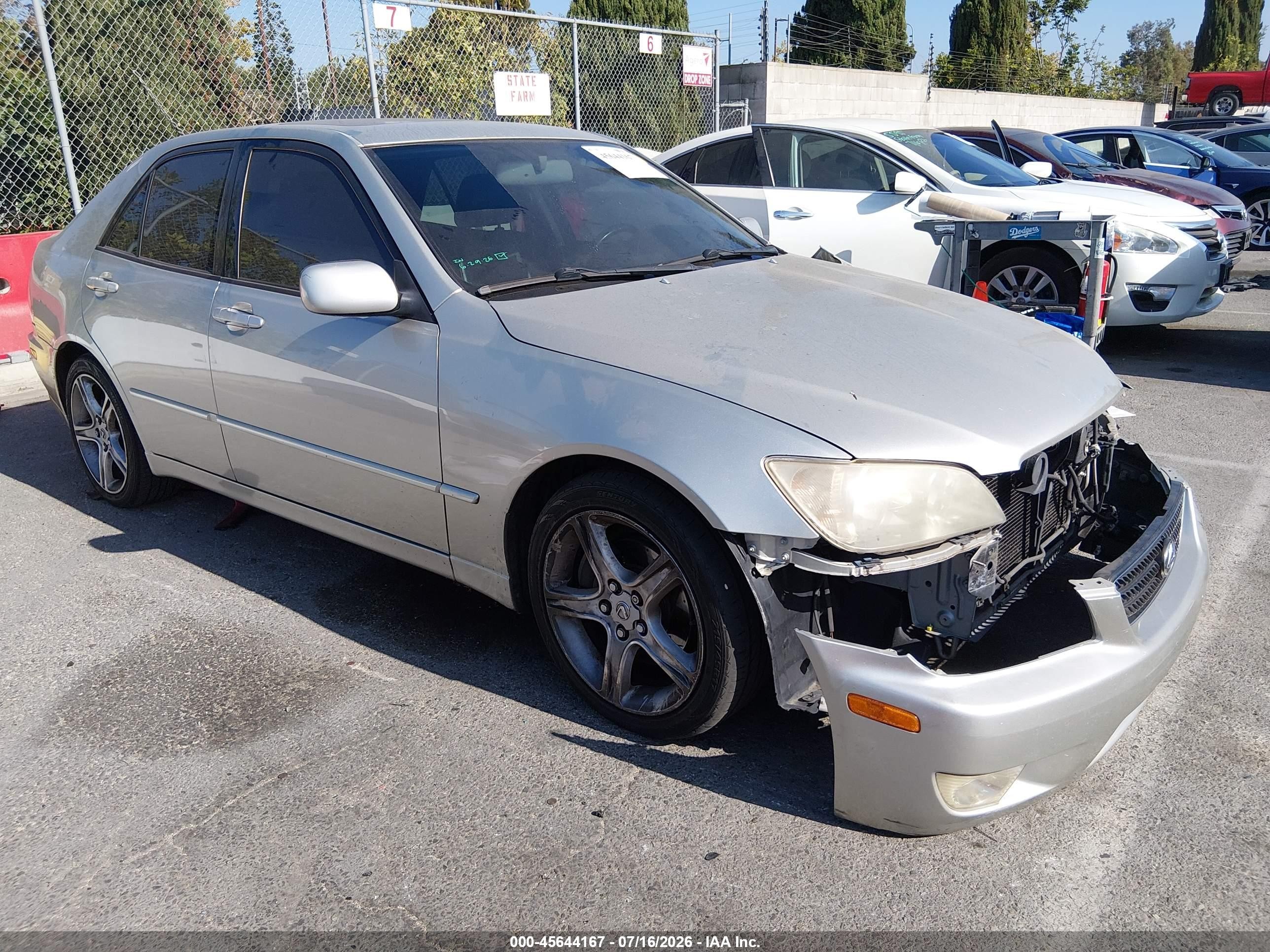 2002 Lexus Is 300   Silver vin: JTHBD192620058042
