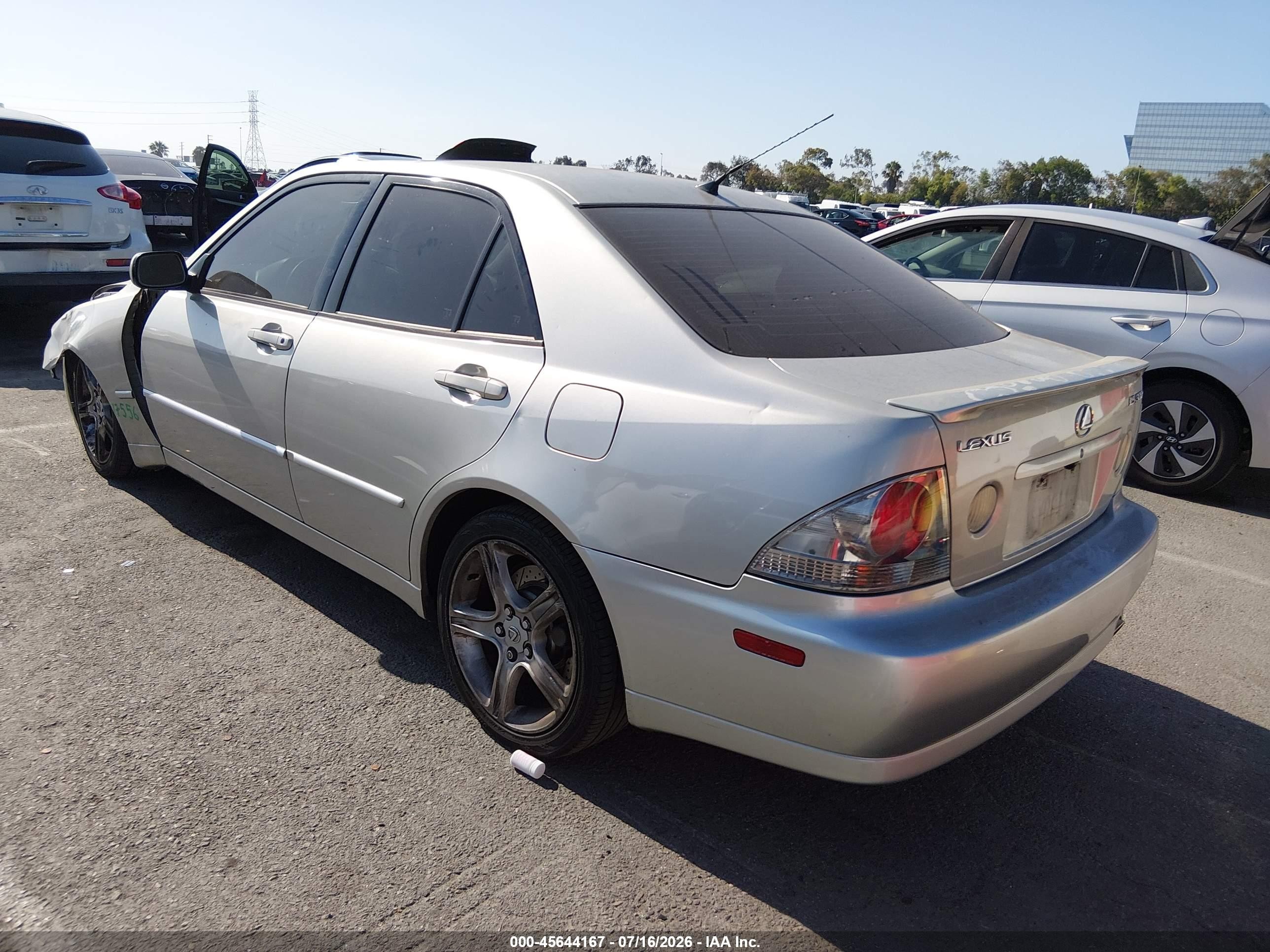 2002 Lexus Is 300   Silver vin: JTHBD192620058042