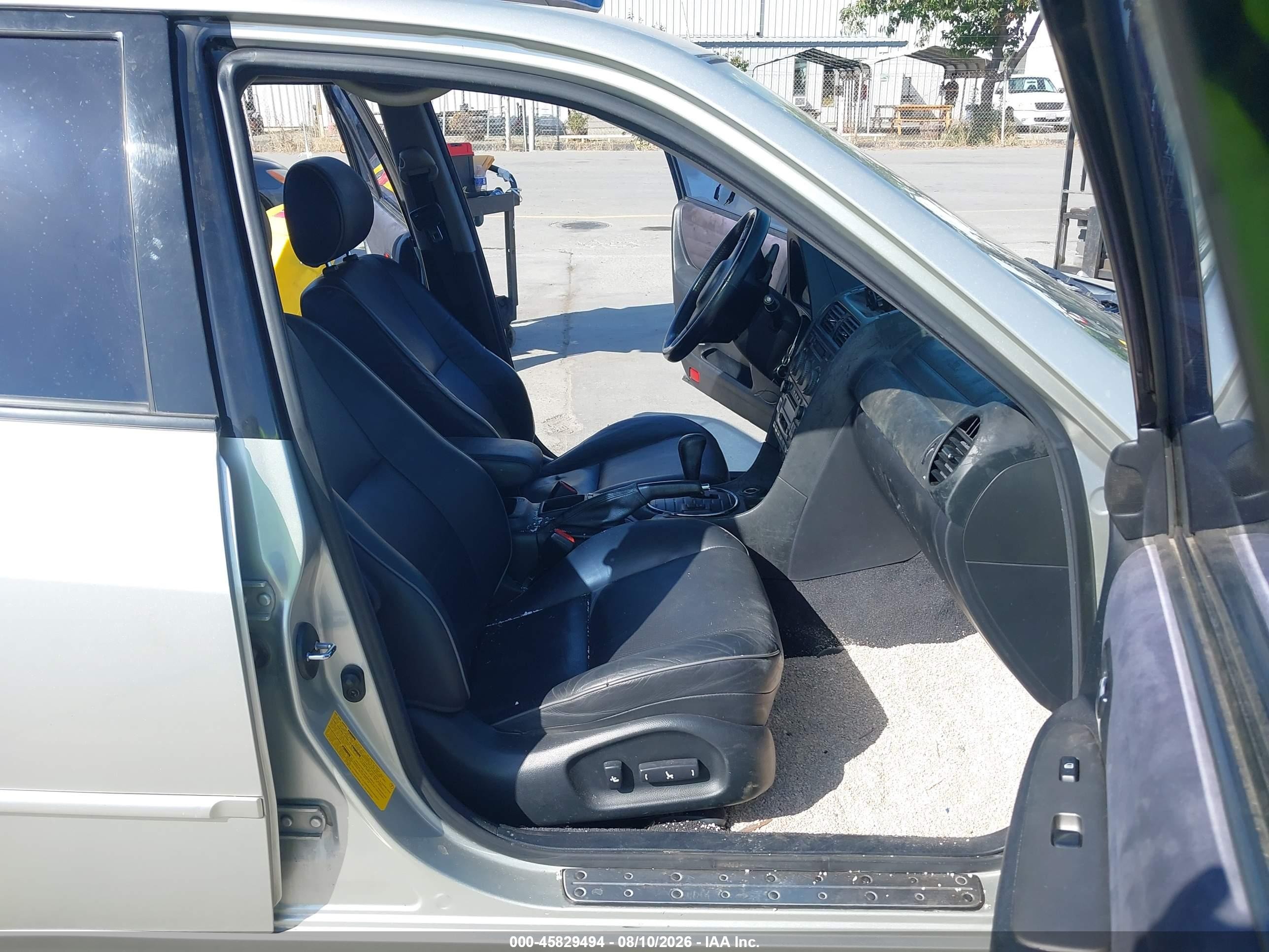 2002 Lexus Is 300   Gray vin: JTHBD192620061376
