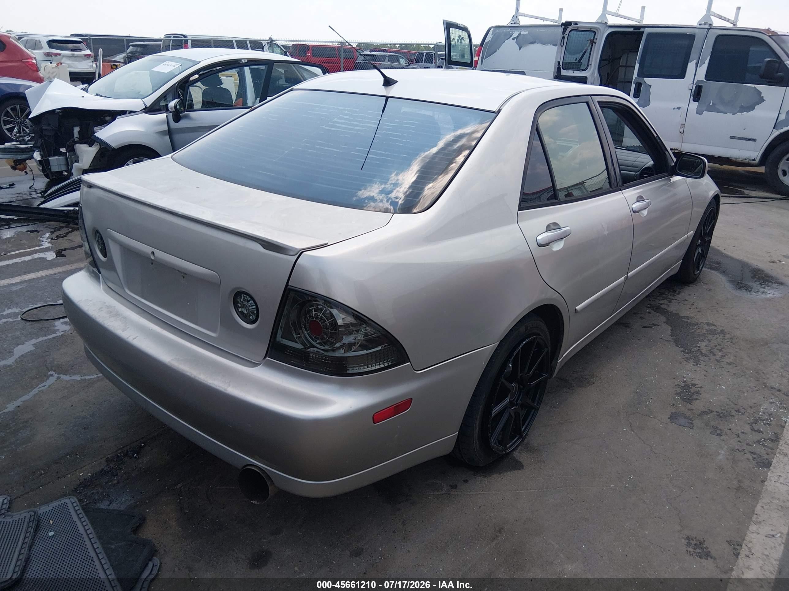 2003 Lexus Is 300 Base W/5-speed Manual Silver vin: JTHBD192630070418