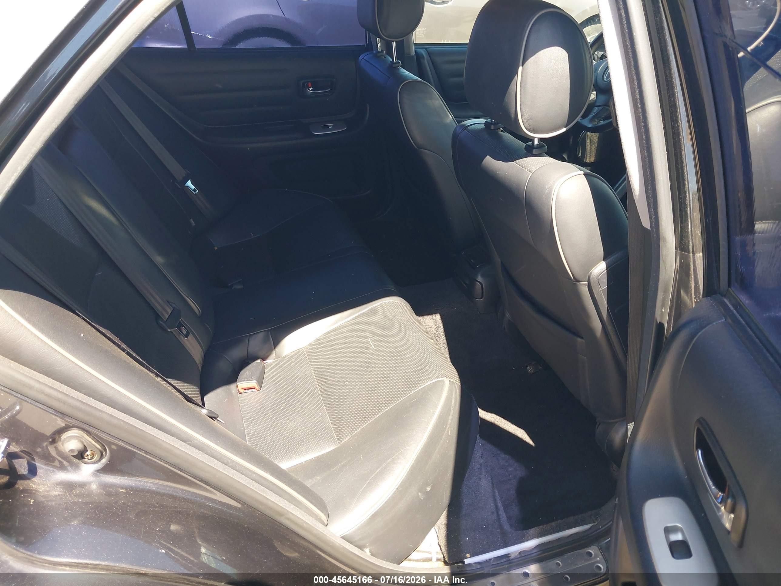 2004 Lexus Is 300   Черный vin: JTHBD192740084300