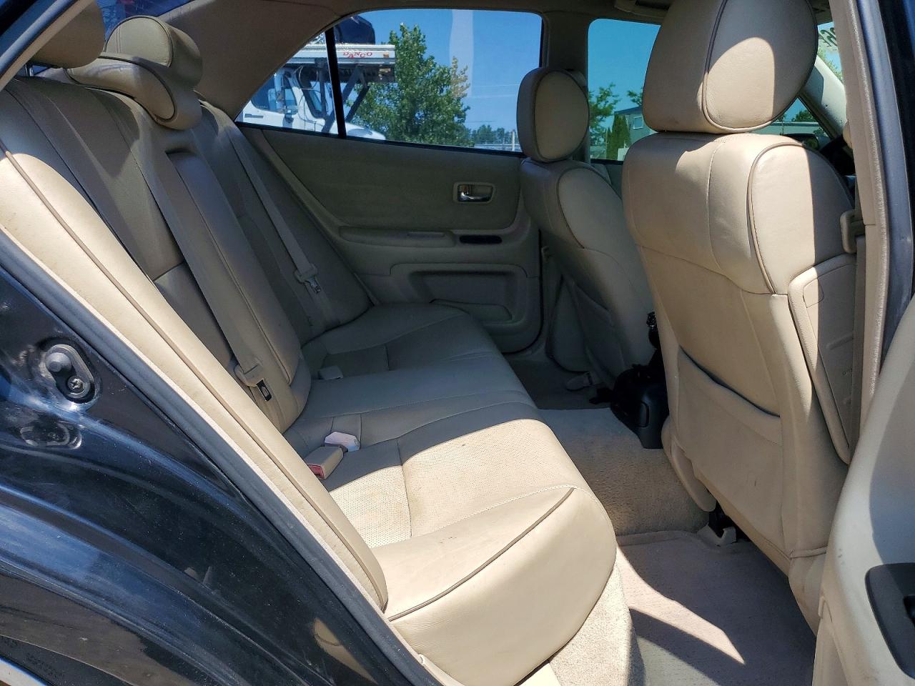 2002 Lexus Is 300 Black vin: JTHBD192820035751