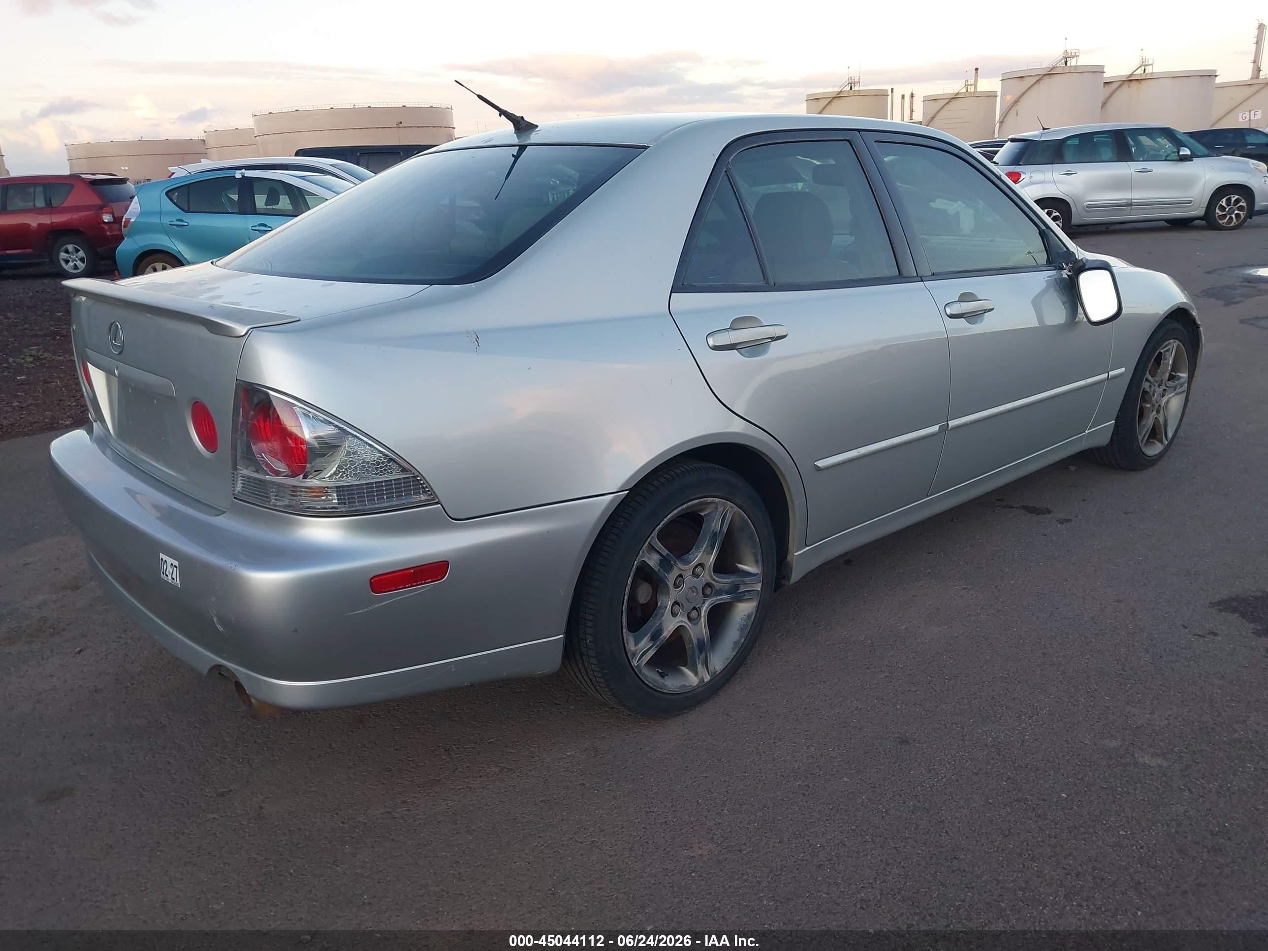 2002 Lexus Is 300 Base W/5-speed Manual Silver vin: JTHBD192820038066