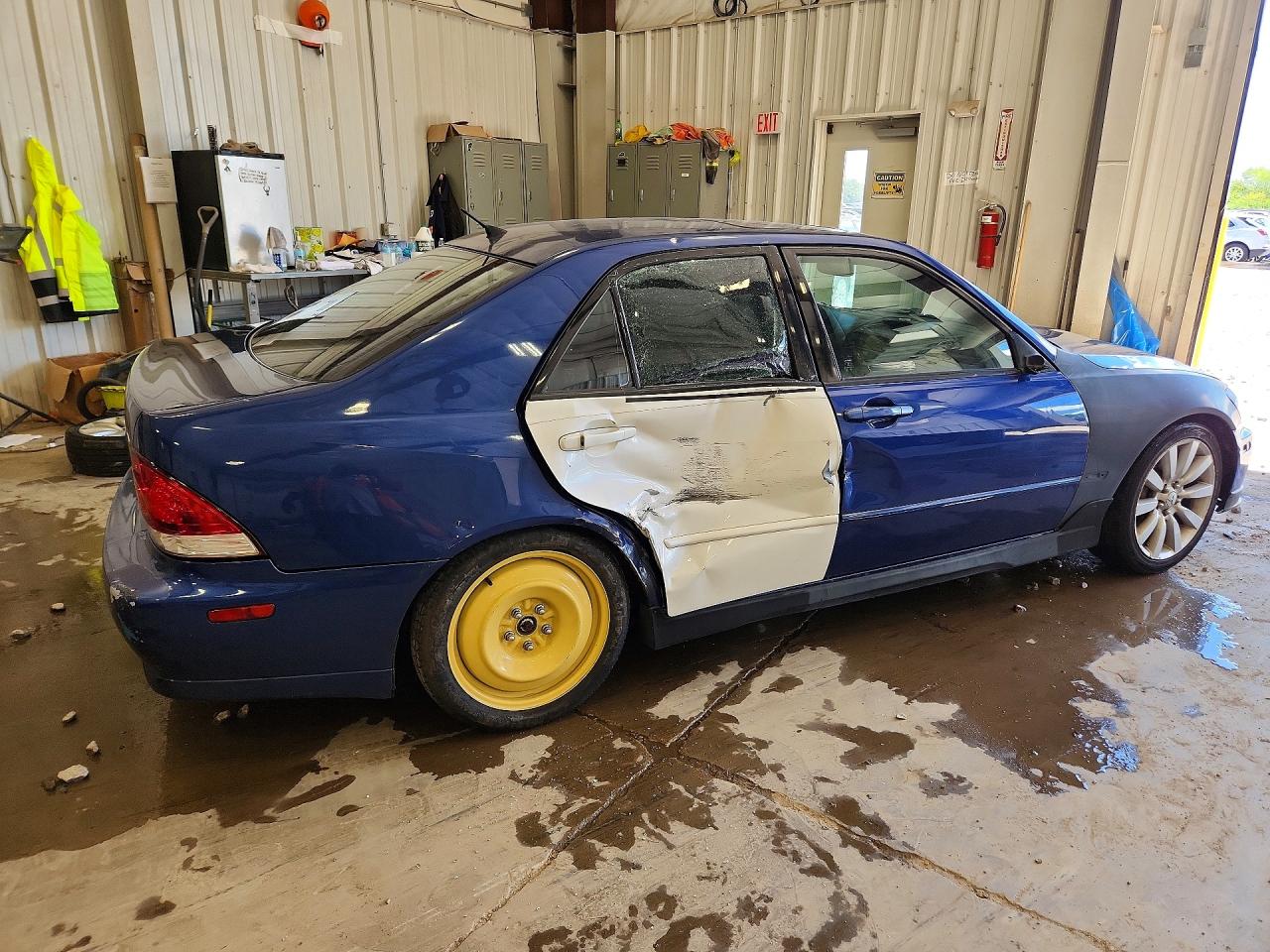 2002 Lexus Is 300 Blue vin: JTHBD192820048712