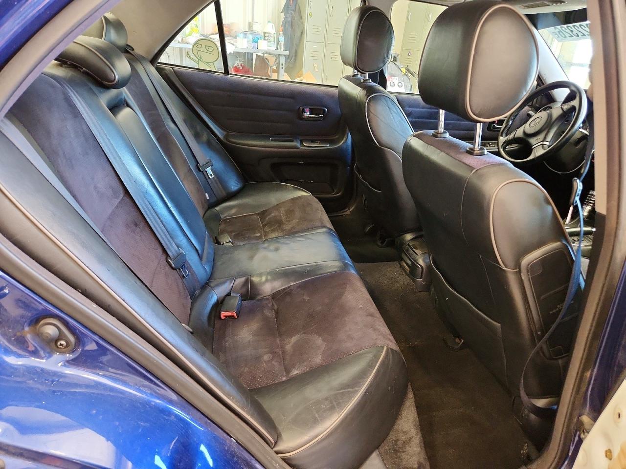 2002 Lexus Is 300 Blue vin: JTHBD192820048712