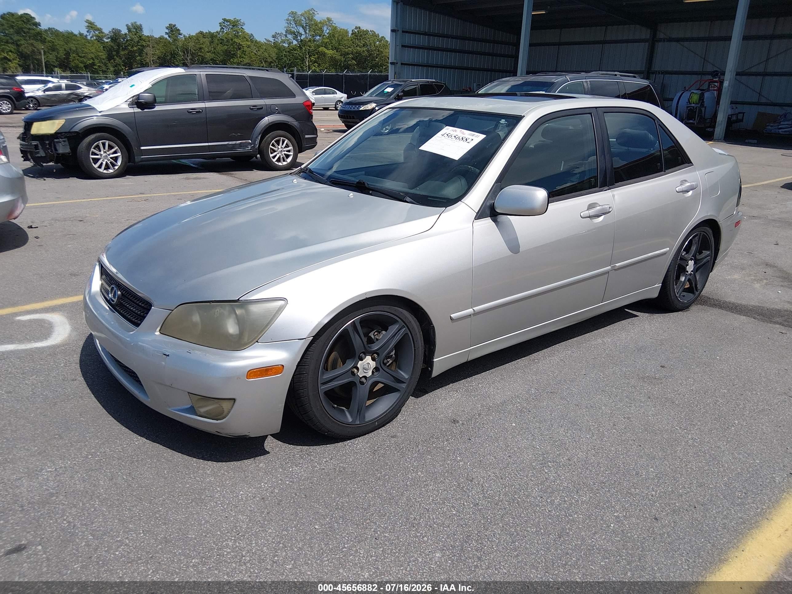 2004 Lexus Is 300   Silver vin: JTHBD192840083575