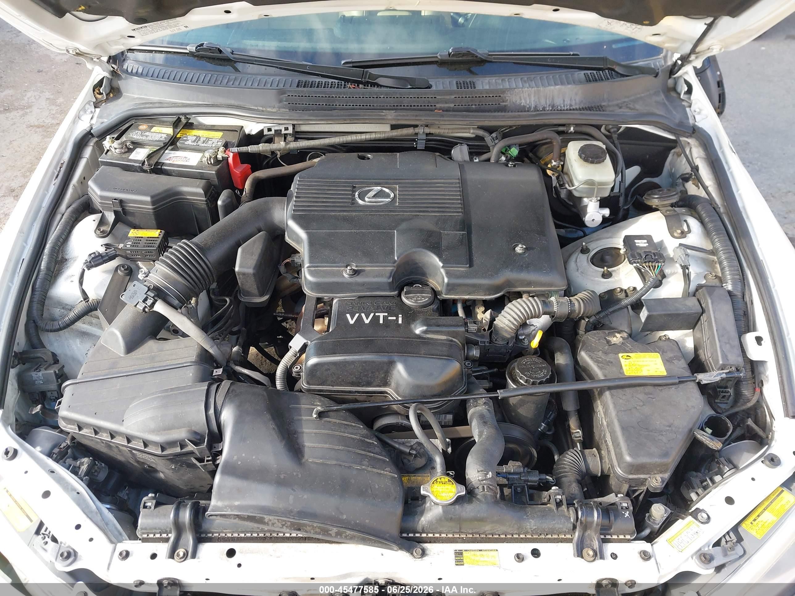 2004 Lexus Is 300   White vin: JTHBD192840085875