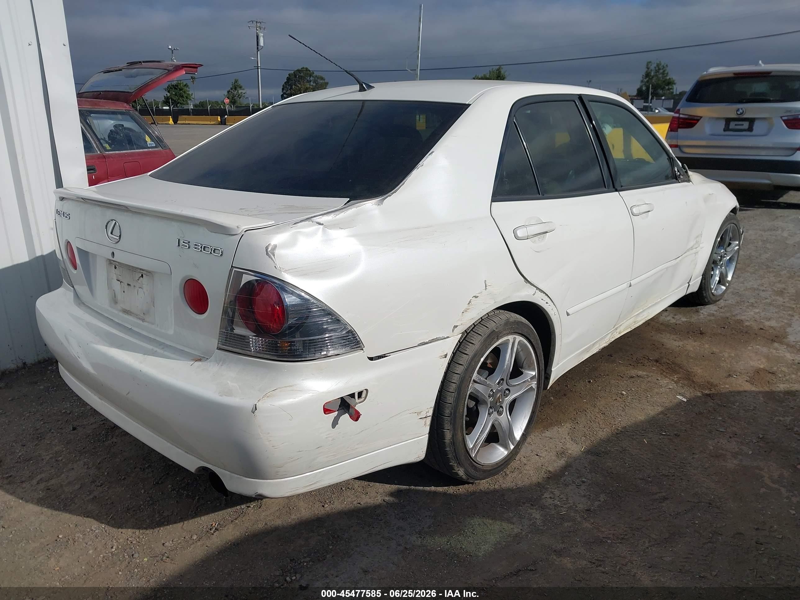 2004 Lexus Is 300   White vin: JTHBD192840085875