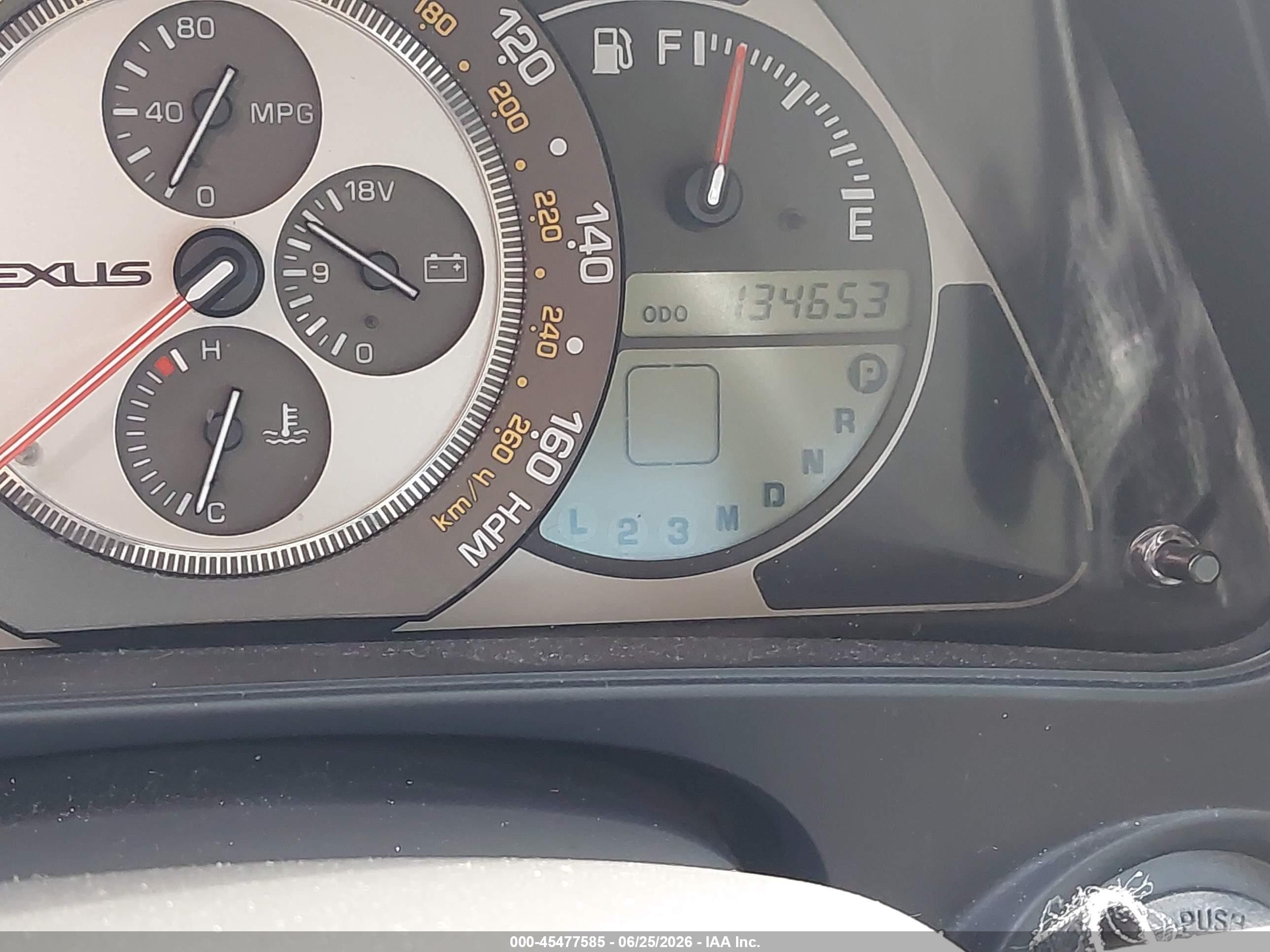 2004 Lexus Is 300   White vin: JTHBD192840085875