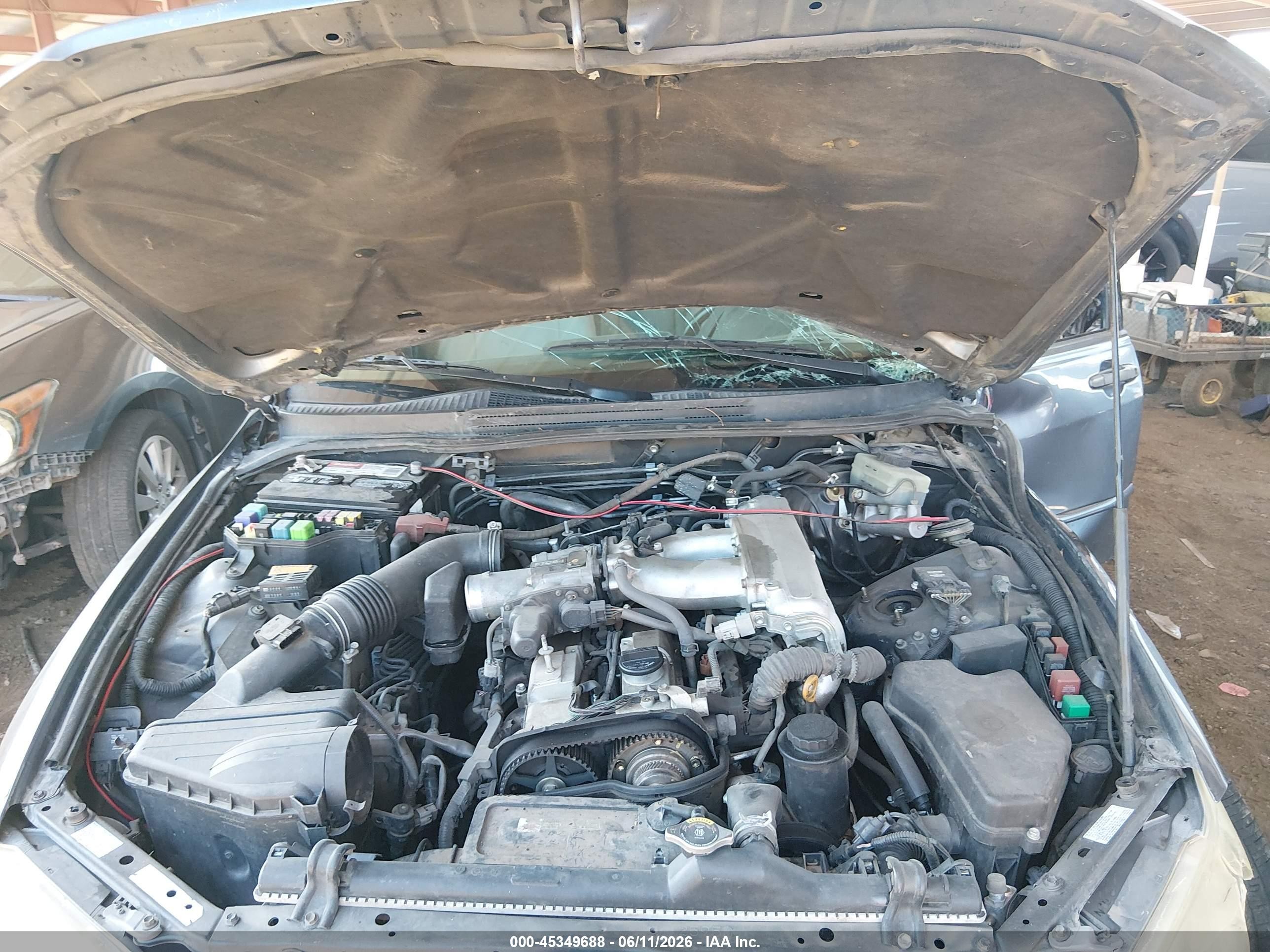 2004 Lexus Is 300   Серый vin: JTHBD192840088873