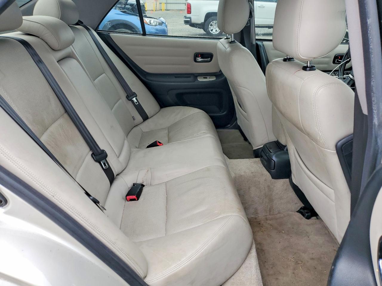 2004 Lexus Is 300 Cream vin: JTHBD192840090882