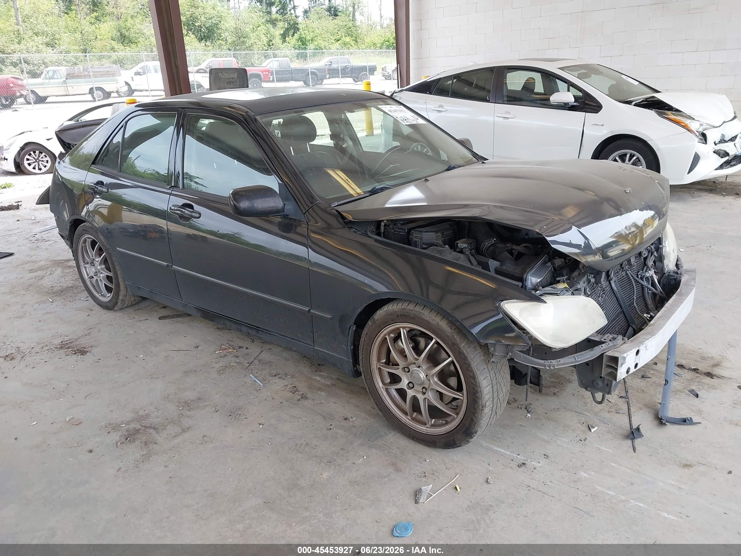 2002 Lexus Is 300   Gray vin: JTHBD192920060450