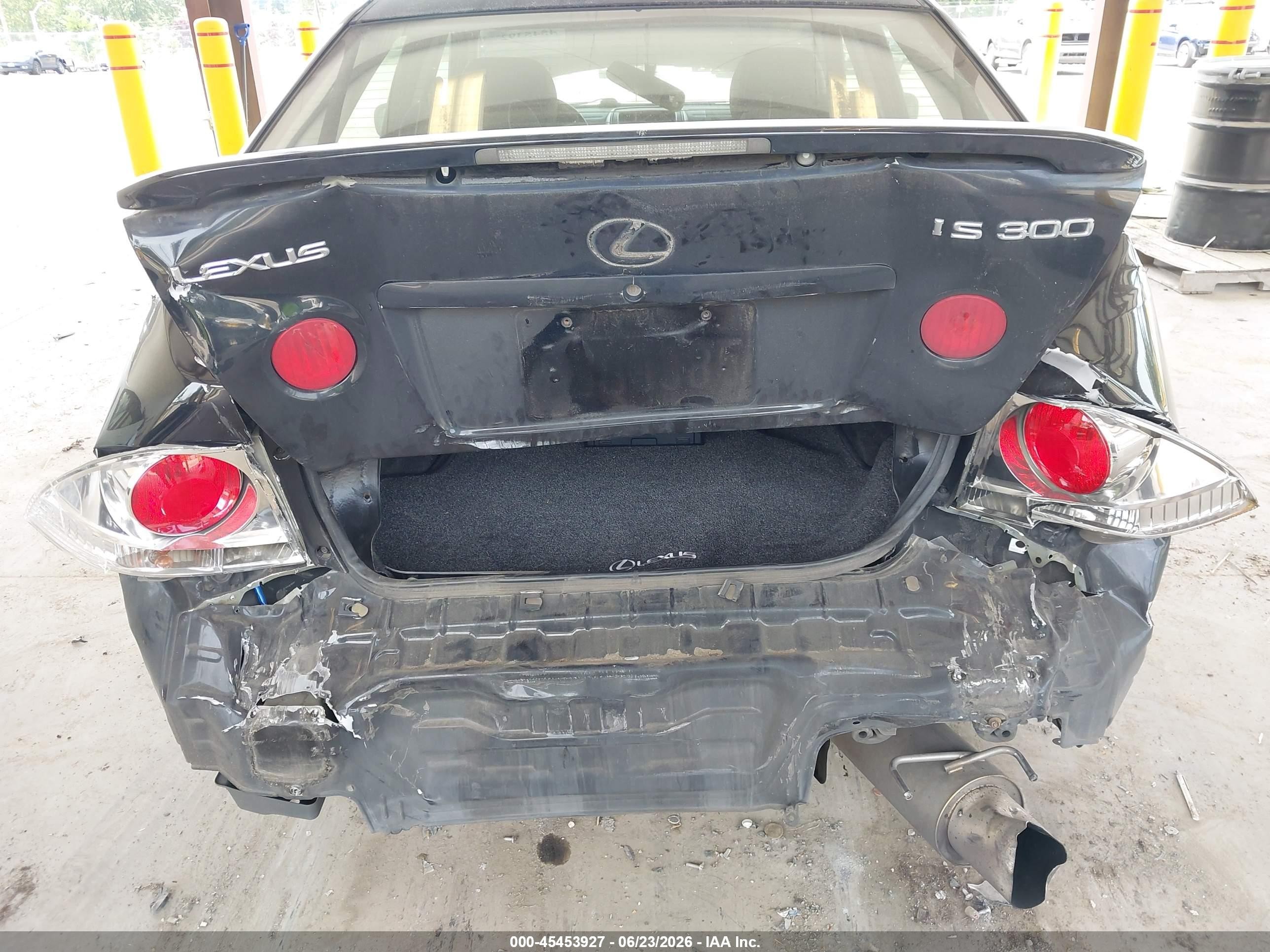 2002 Lexus Is 300   Gray vin: JTHBD192920060450