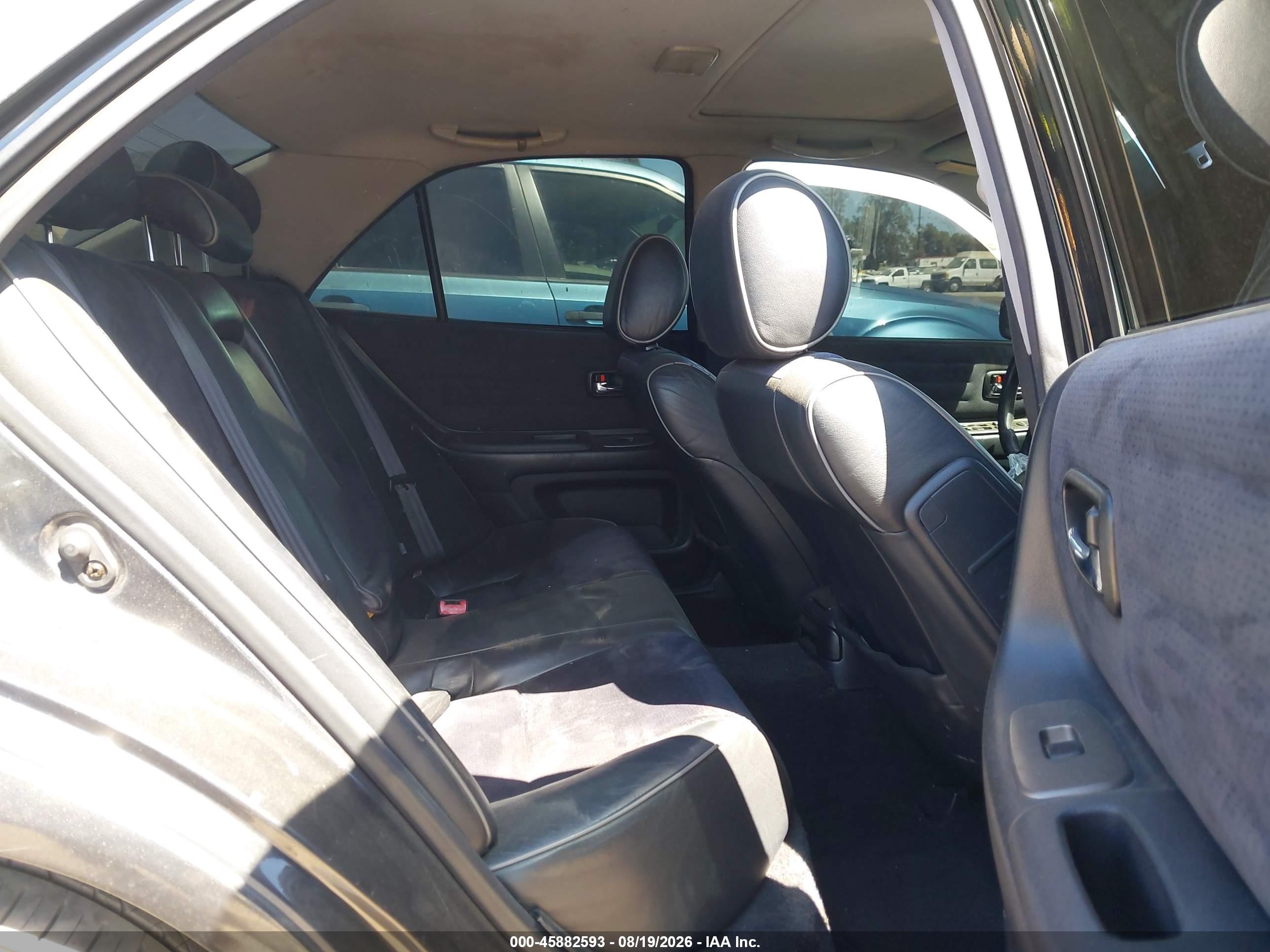 2002 Lexus Is 300   Gray vin: JTHBD192920061503