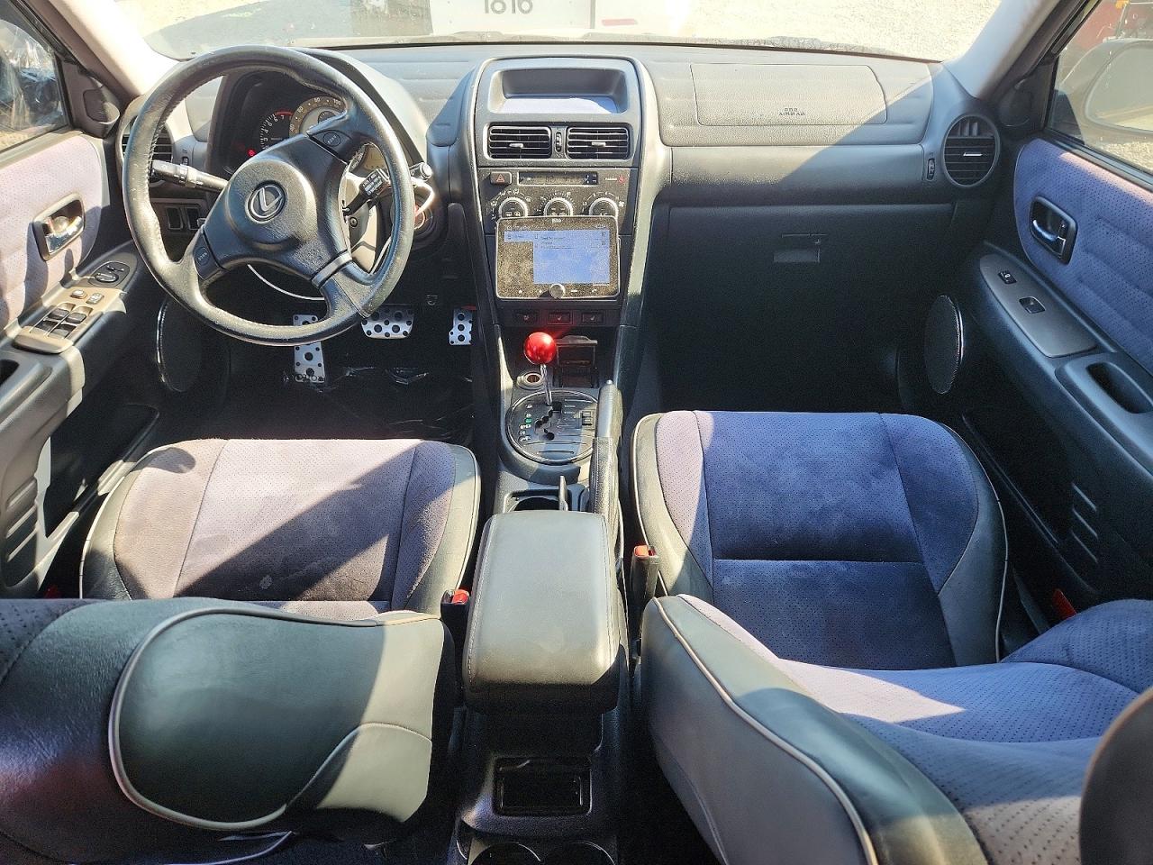 2002 Lexus Is 300 Base Серебряный vin: JTHBD192920064272