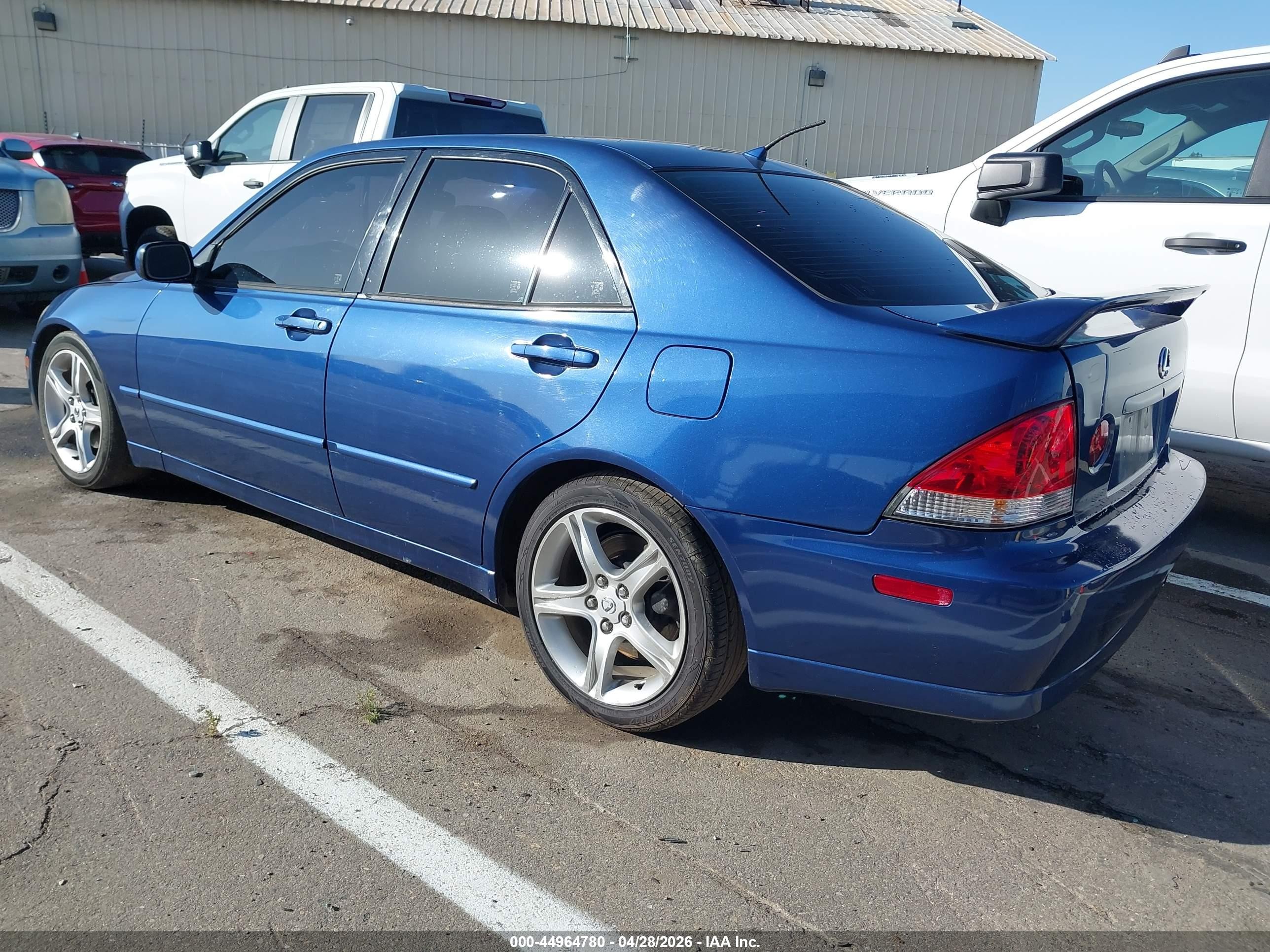 2002 Lexus Is 300   Blue vin: JTHBD192X20038845