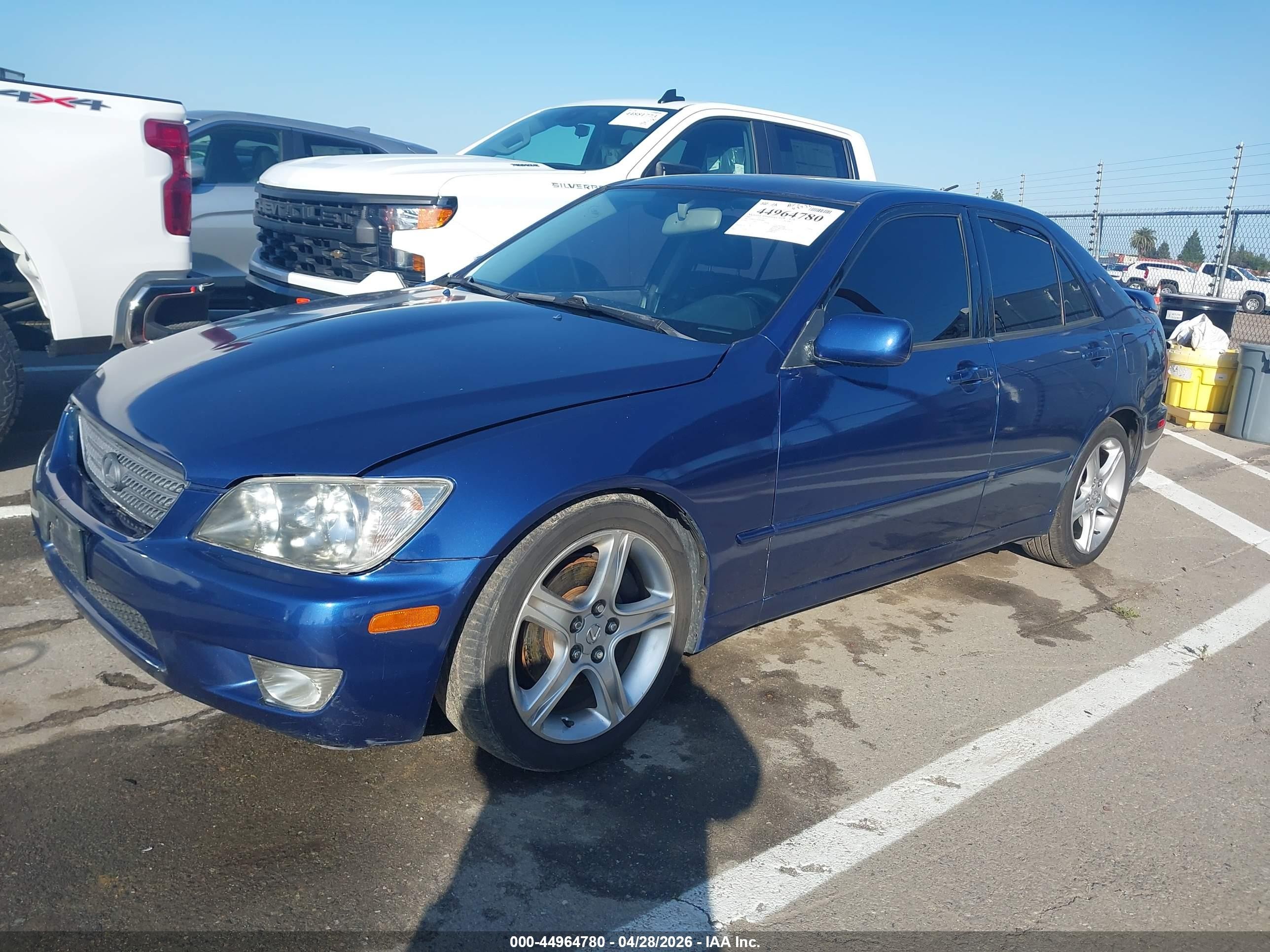 2002 Lexus Is 300   Blue vin: JTHBD192X20038845