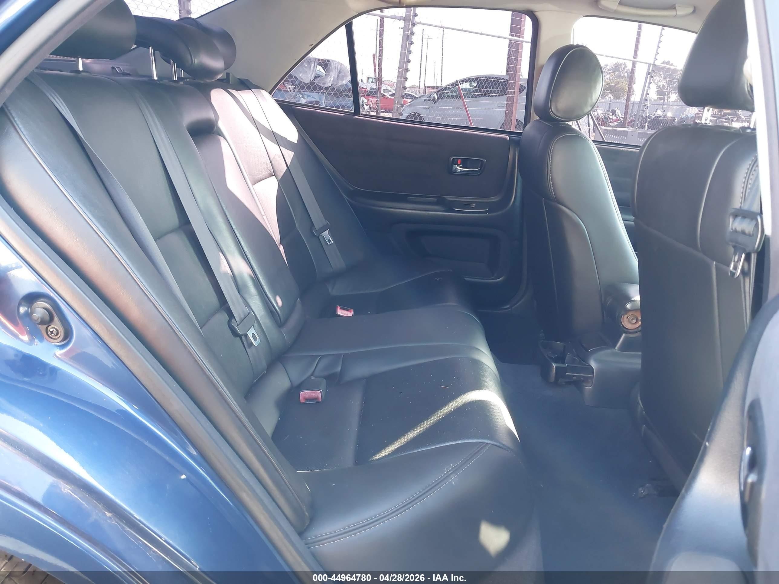 2002 Lexus Is 300   Blue vin: JTHBD192X20038845