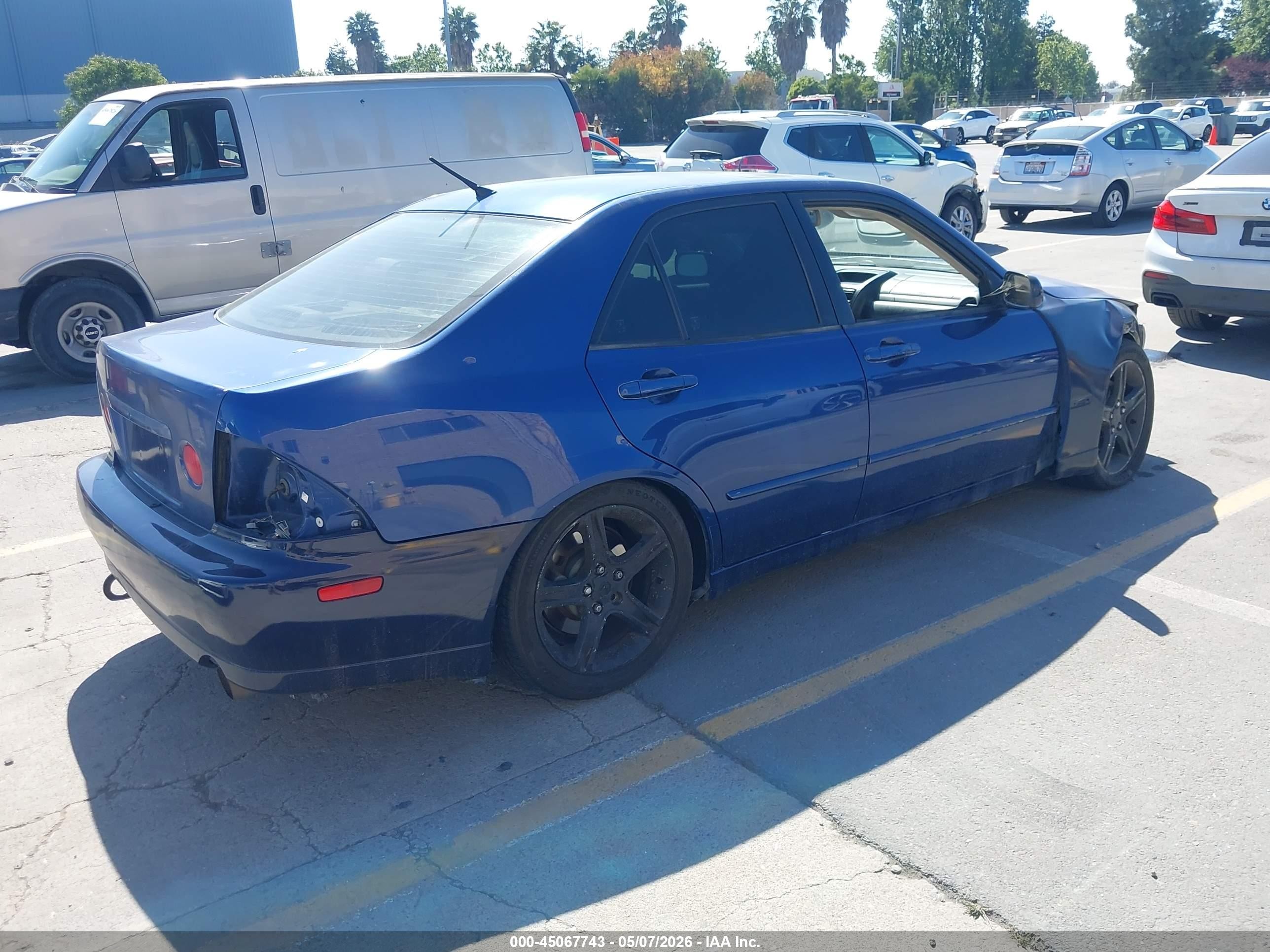 2002 Lexus Is 300   Blue vin: JTHBD192X20054415