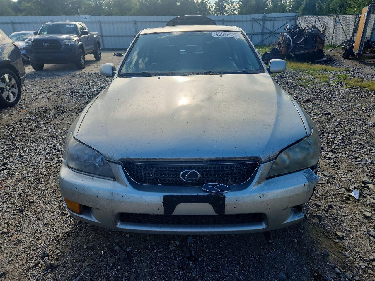 2003 Lexus Is 300 Silver vin: JTHBD192X30079588