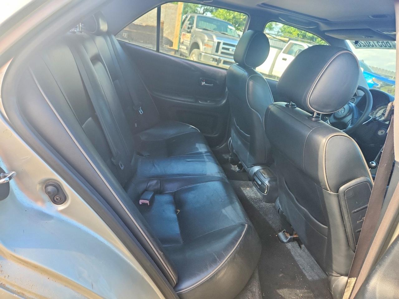 2003 Lexus Is 300 Silver vin: JTHBD192X30079588