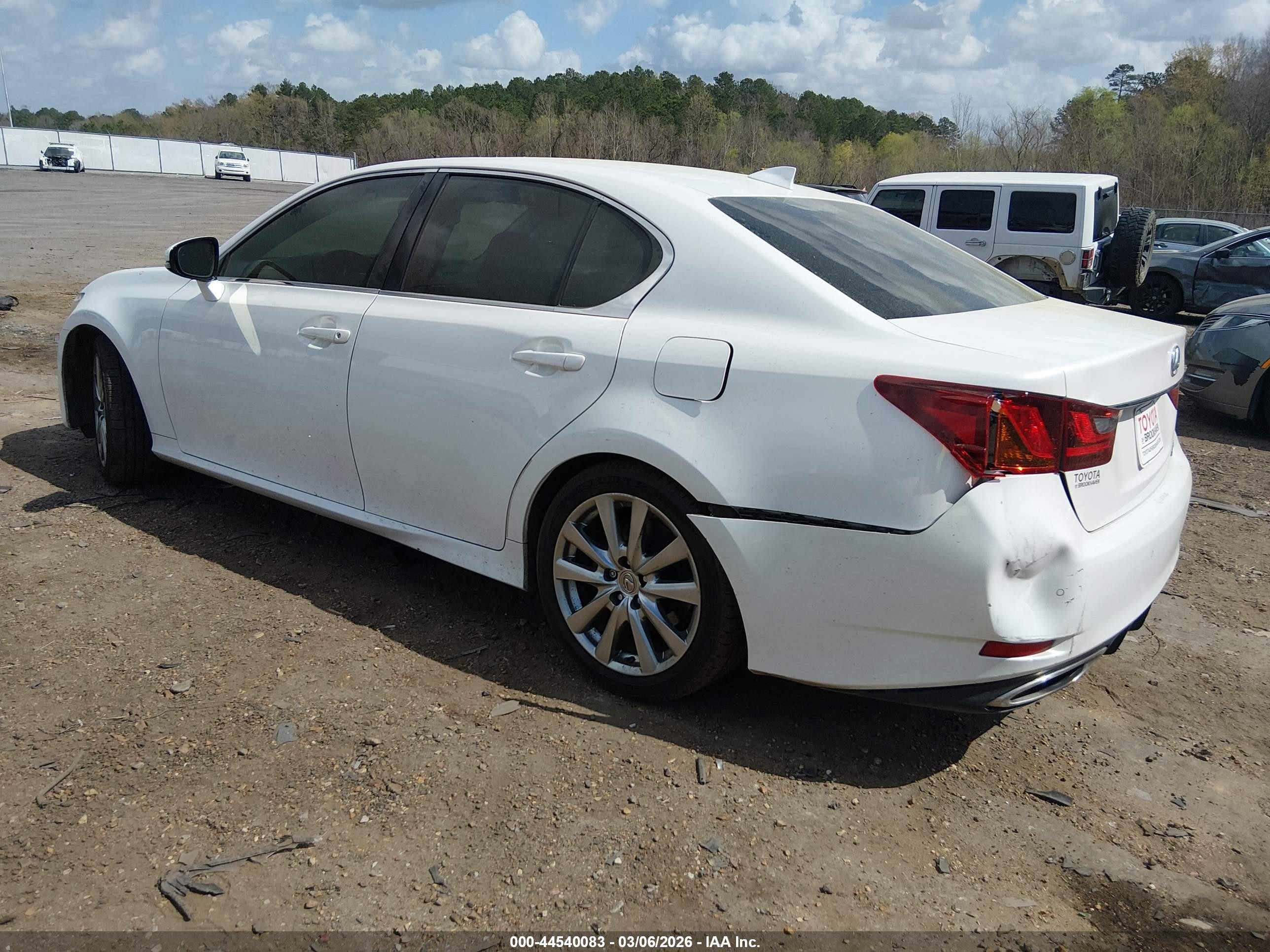 2015 Lexus Gs 350   White vin: JTHBE1BL4FA014542