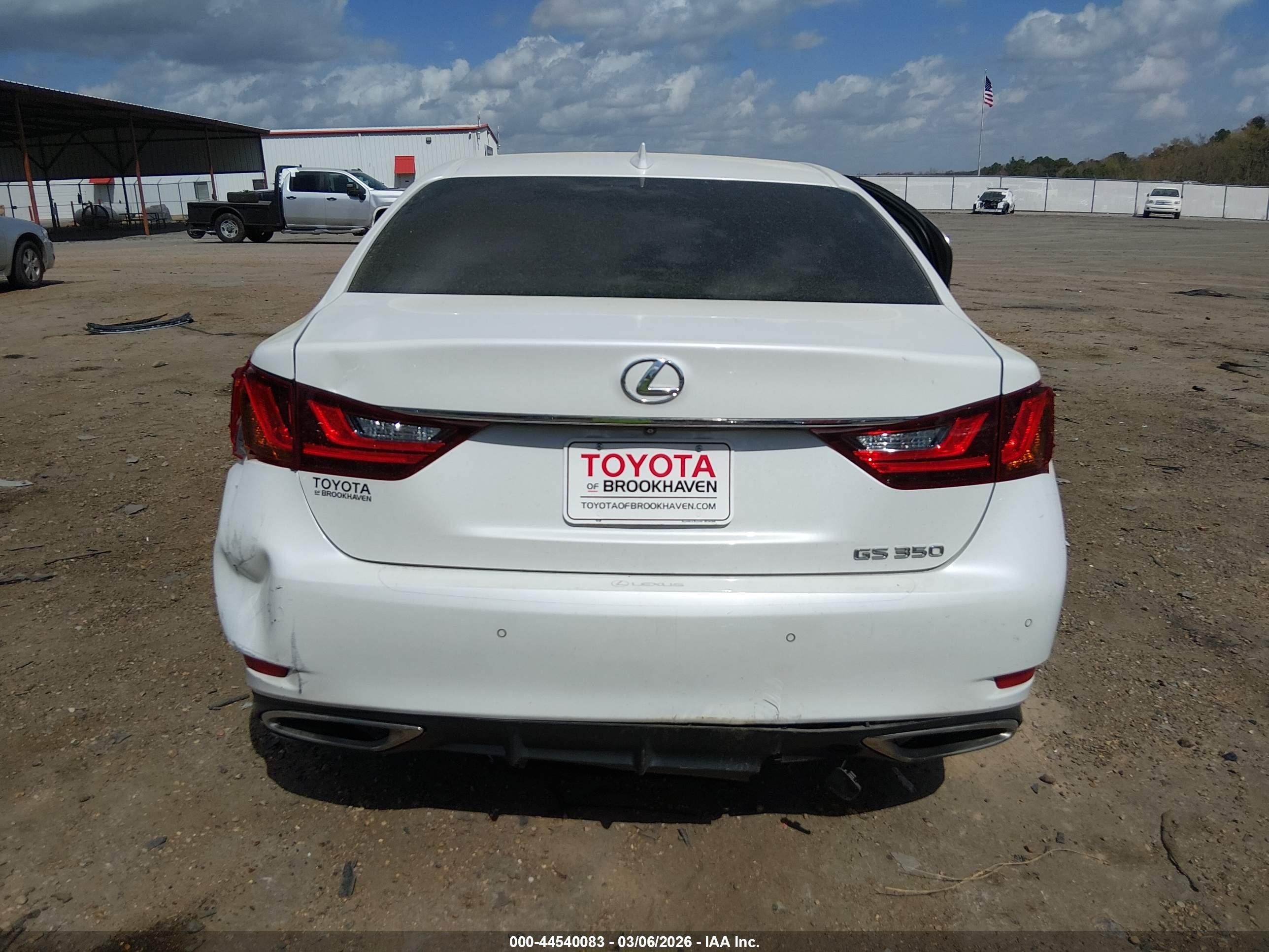 2015 Lexus Gs 350   White vin: JTHBE1BL4FA014542