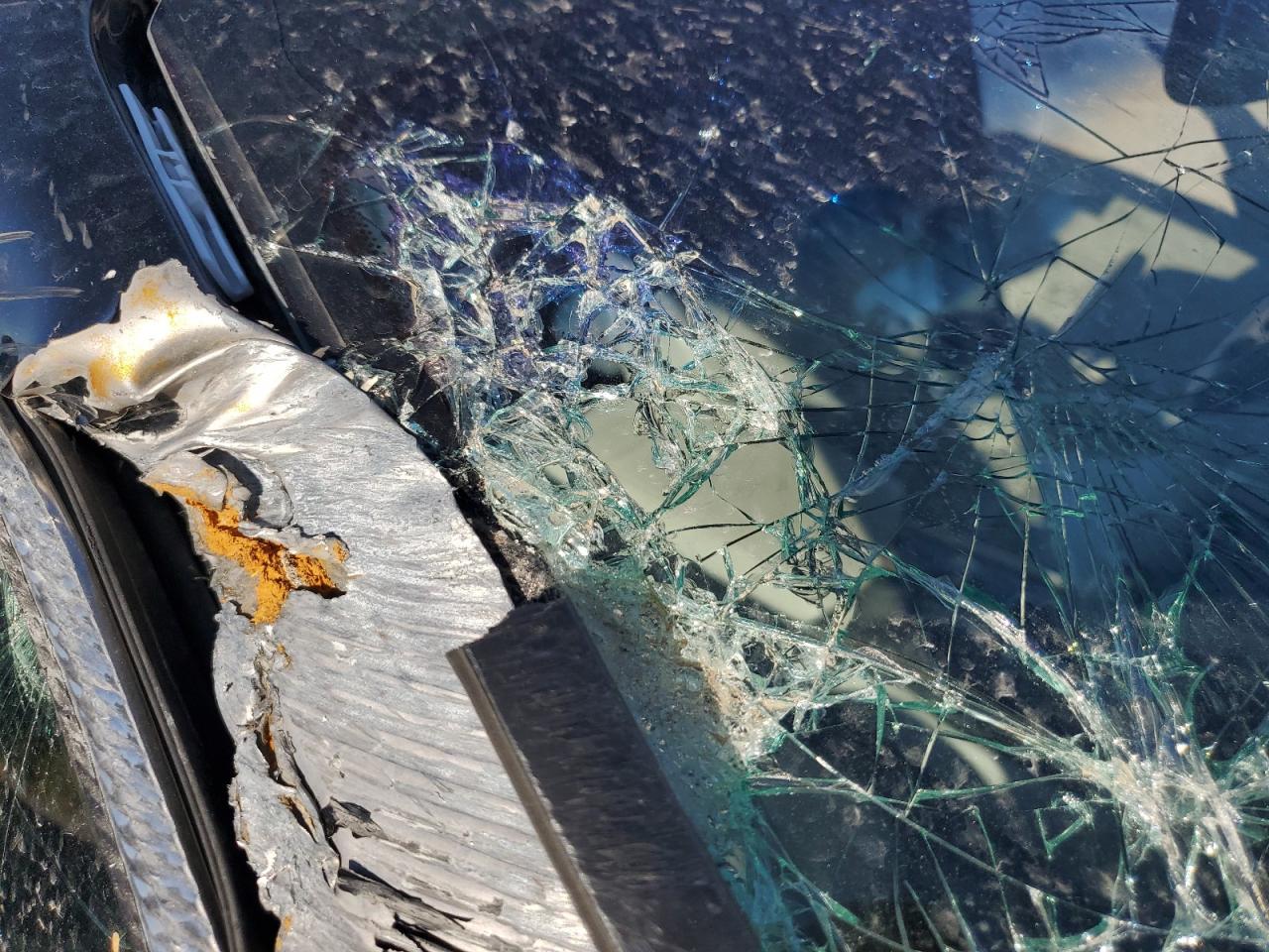 2015 Lexus Gs 350 Black vin: JTHBE1BL5FA007745 Damage: Windshield, Broken, Replacement Required