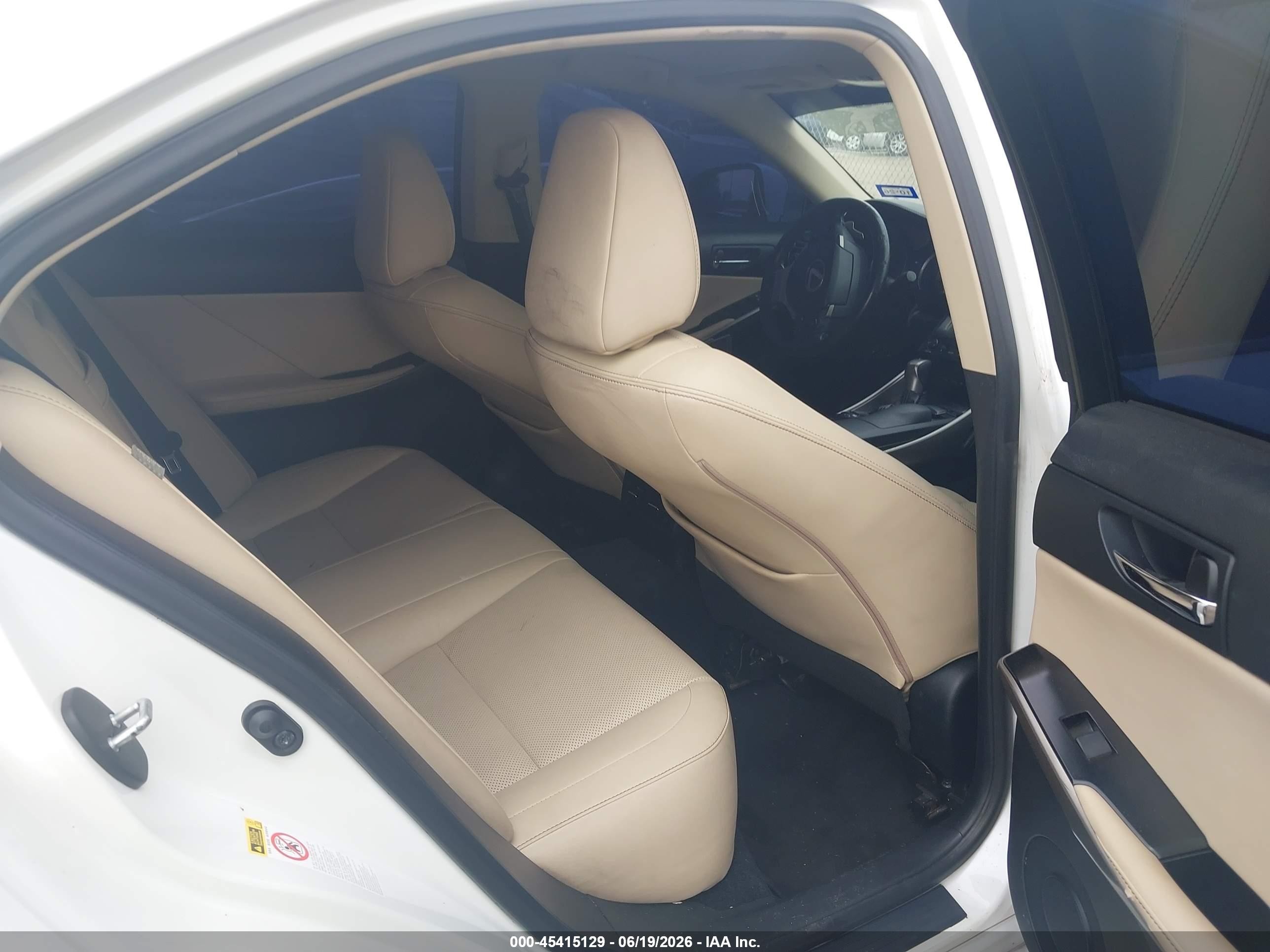 2014 Lexus Is 350   White vin: JTHBE1D20E5002710