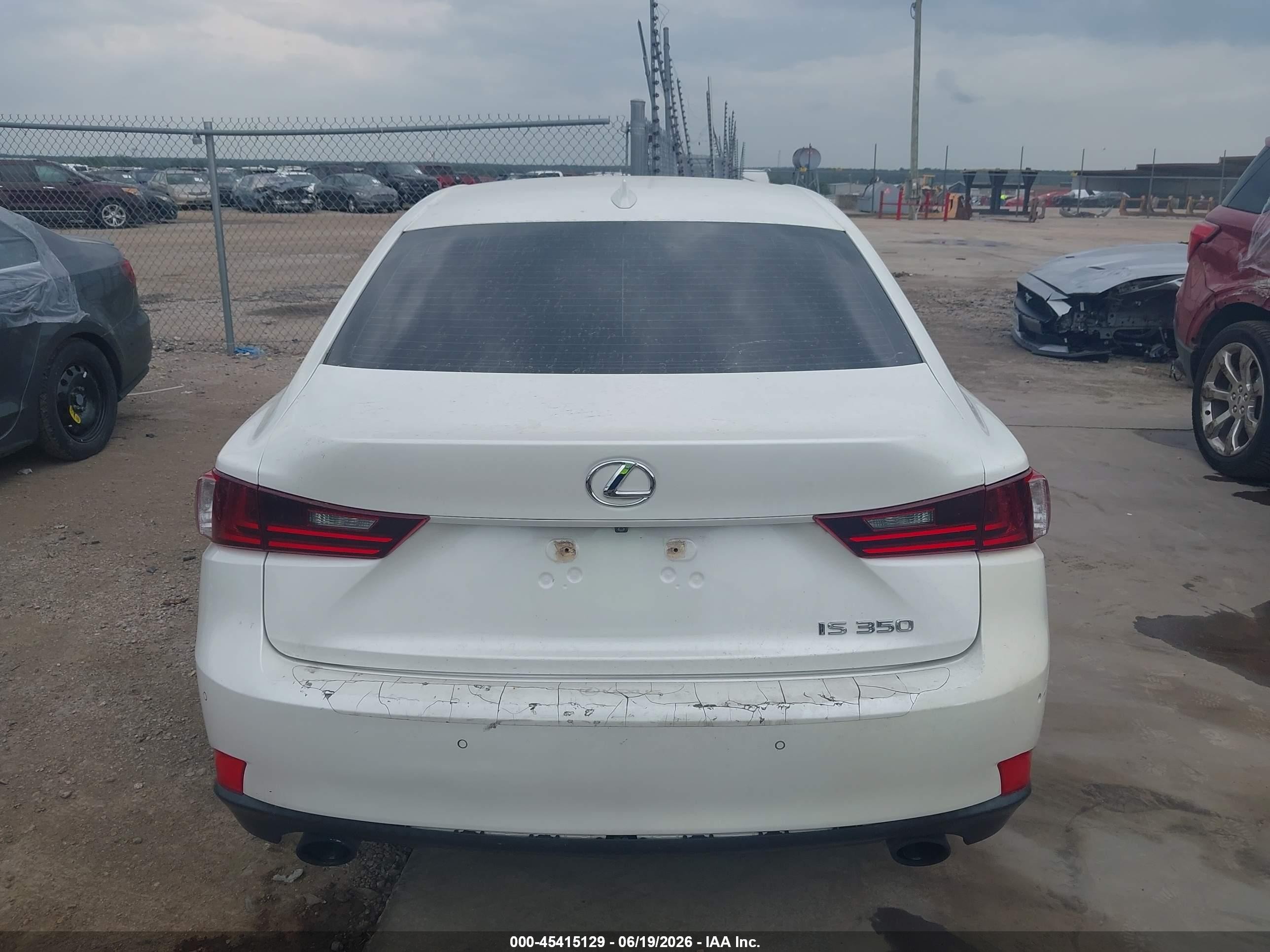 2014 Lexus Is 350   White vin: JTHBE1D20E5002710