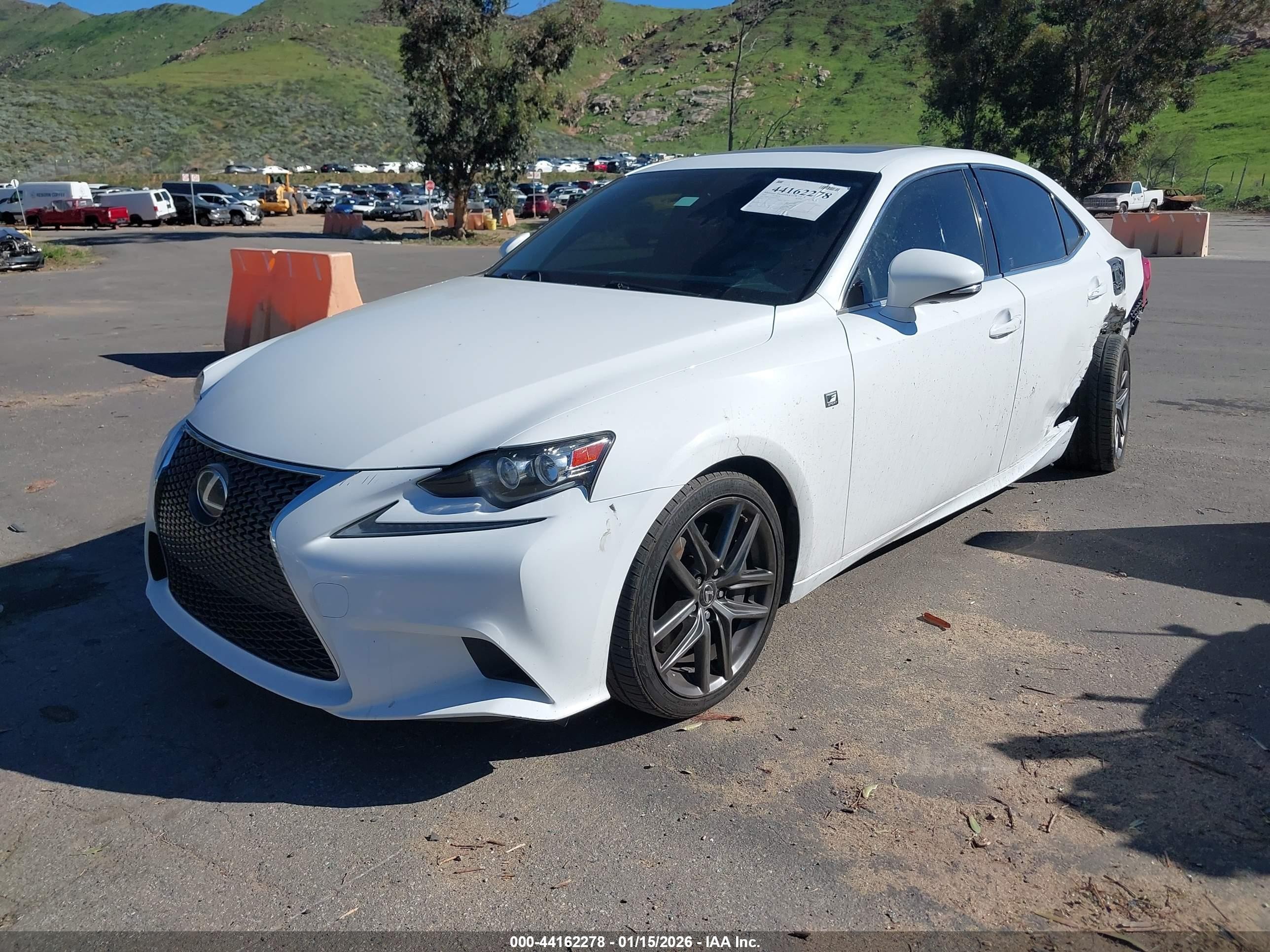 2014 Lexus Is 350   White vin: JTHBE1D22E5013997